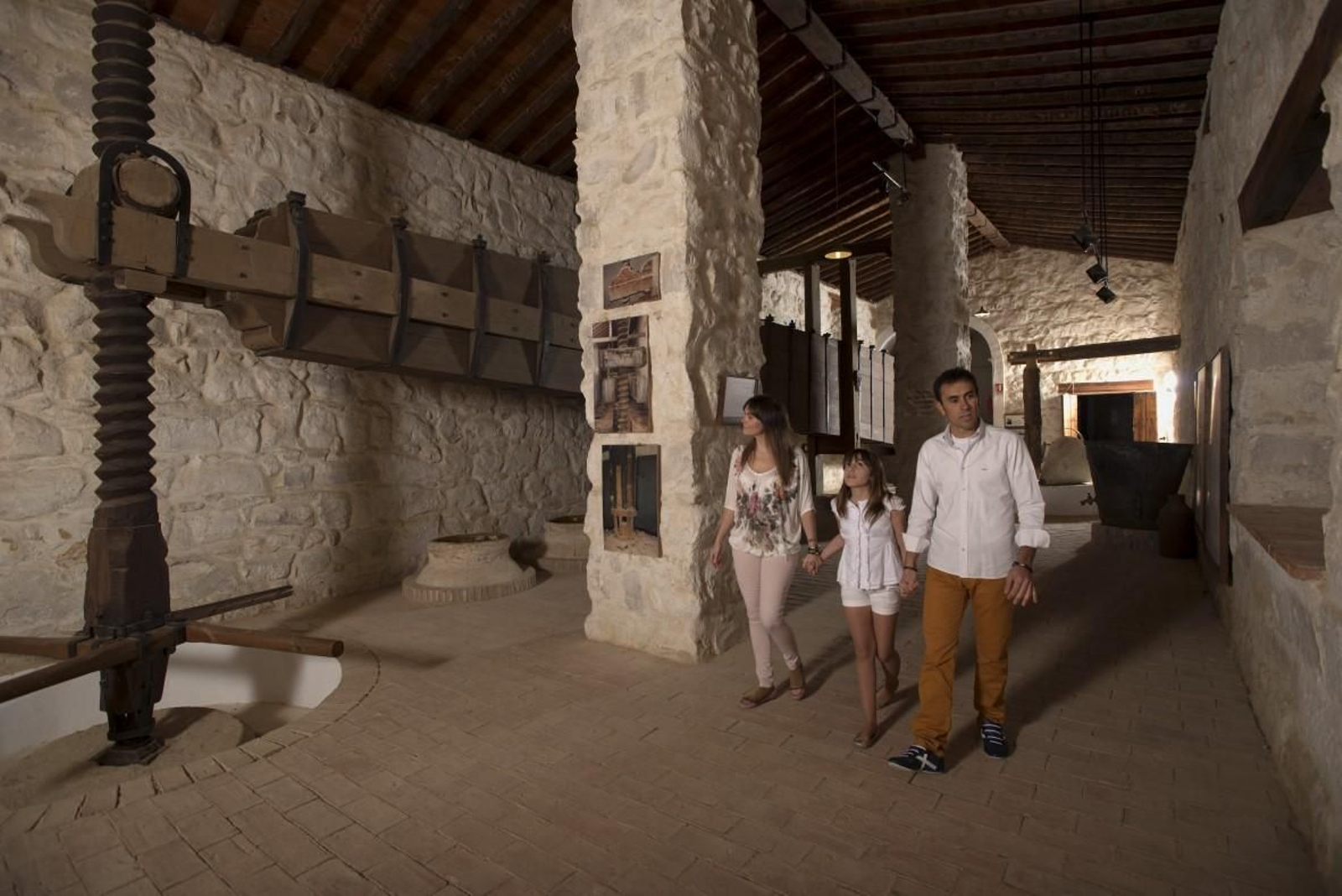 La maquinaria más antigua del museo es esta prensa de aceite romana.