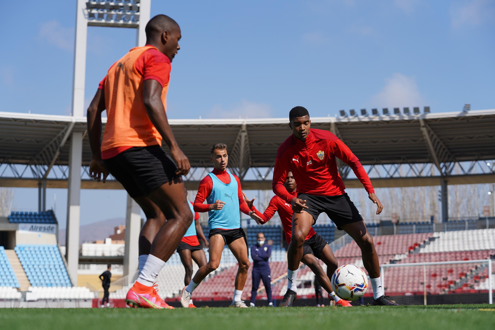 Entrenamiento del Almería, jueves 6