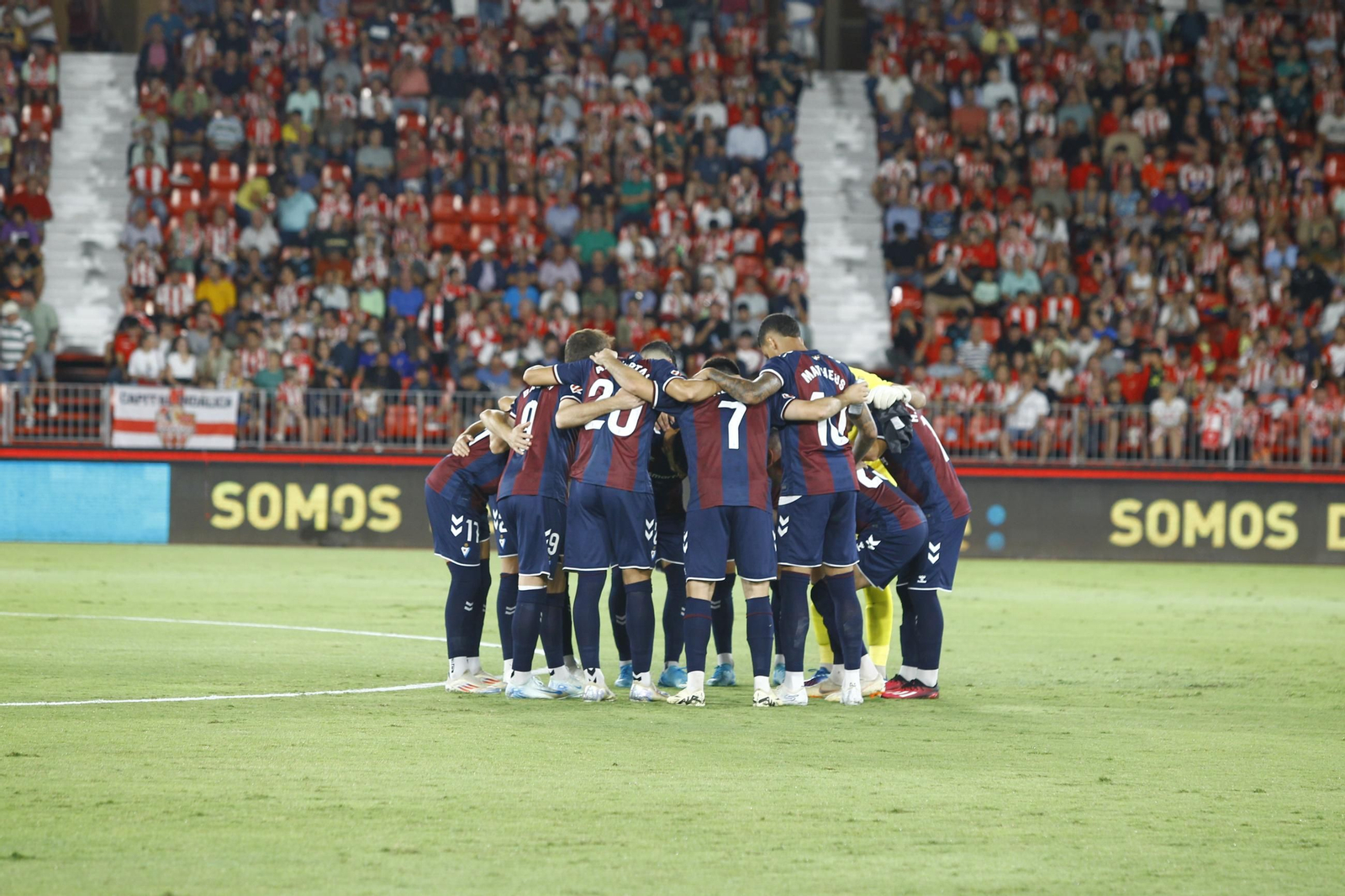 Las imágenes del partido de fútbol U.D. Almería-S.D. Eibar