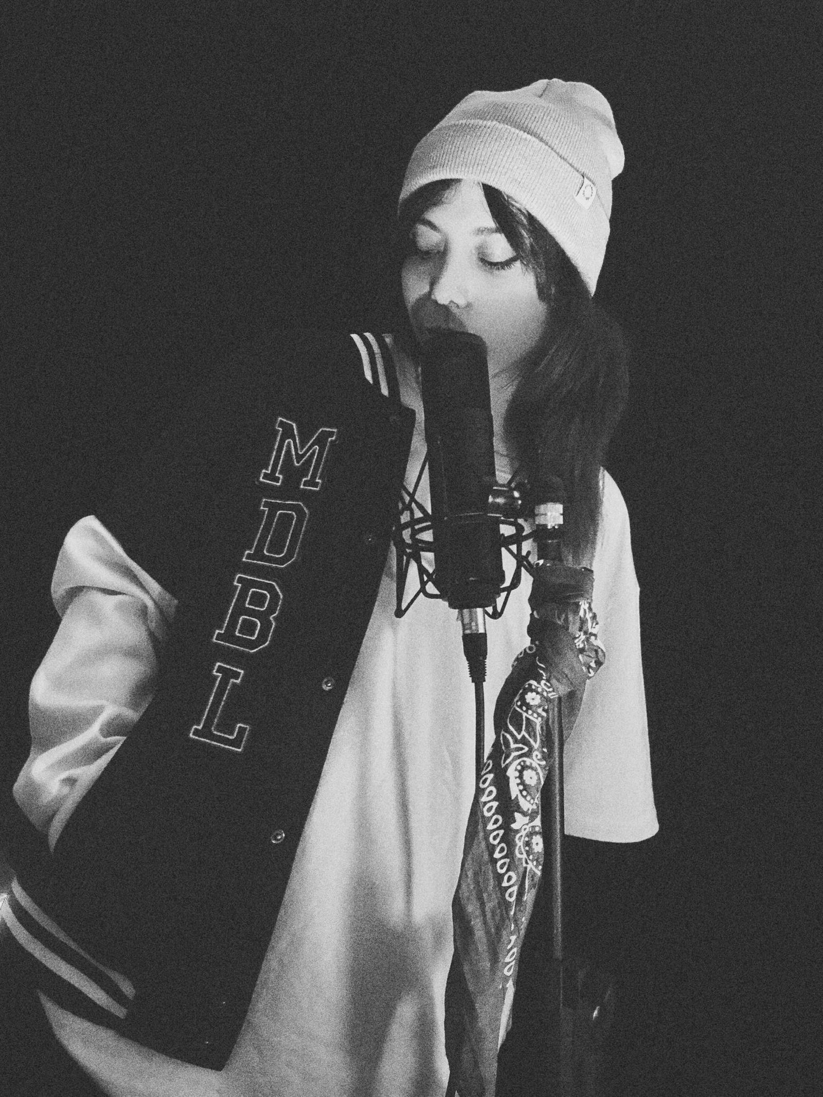 Madbel presenta 'Tarara', su primer álbum, en Discos Bora Bora