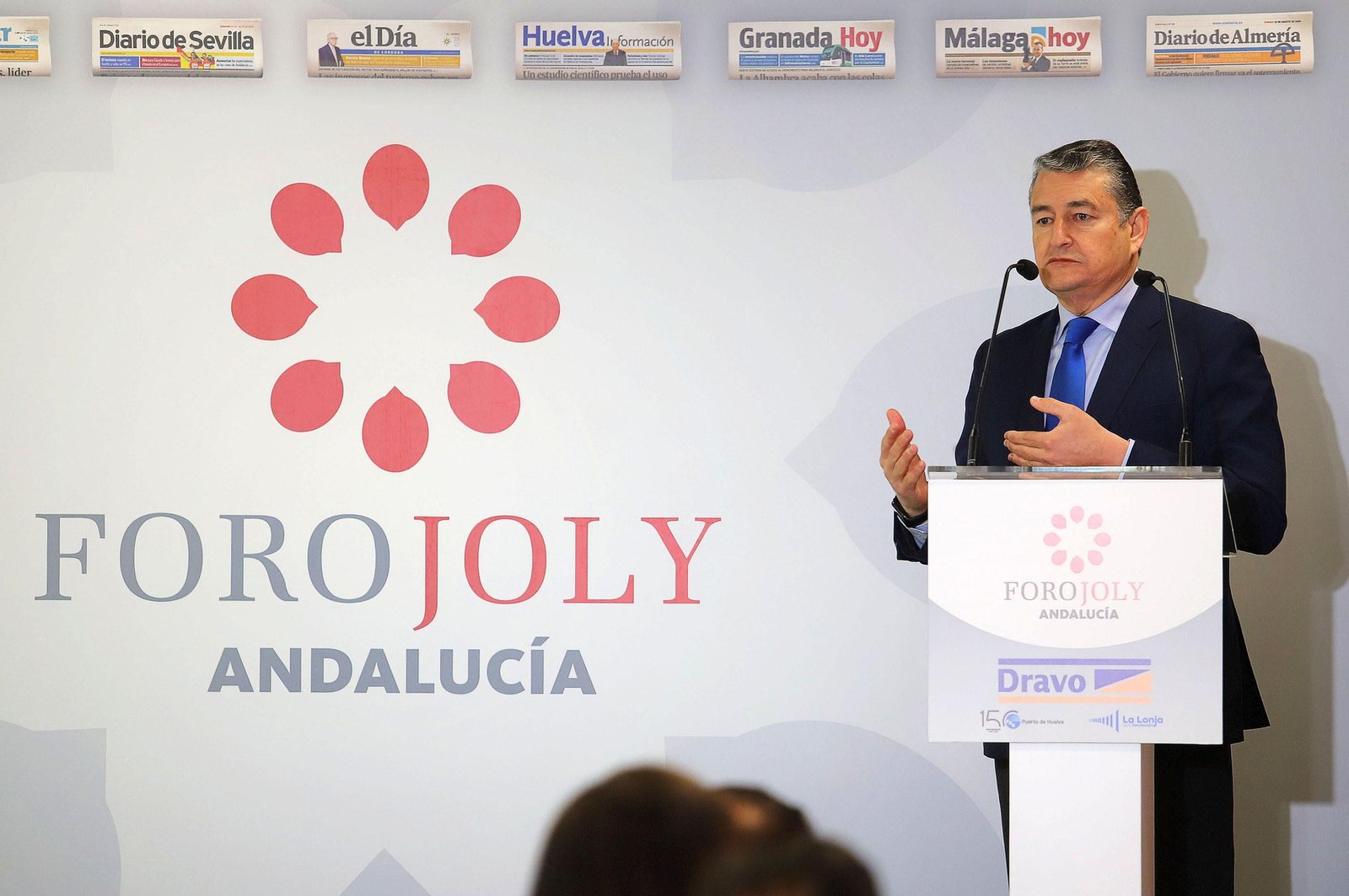 Imágenes del desayuno-coloquio con Antonio Sanz en el Foro Joly Andalucía celebrado en la Lonja de la Innovación del Puerto de Huelva