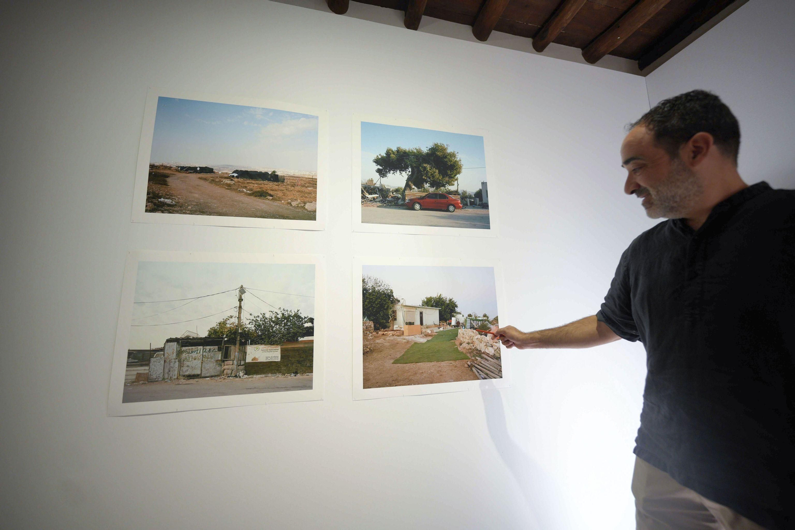 Algunas de las obras que pueden verse en la exposición 'Tadafuq' de la Casa Árabe de Córdoba.
