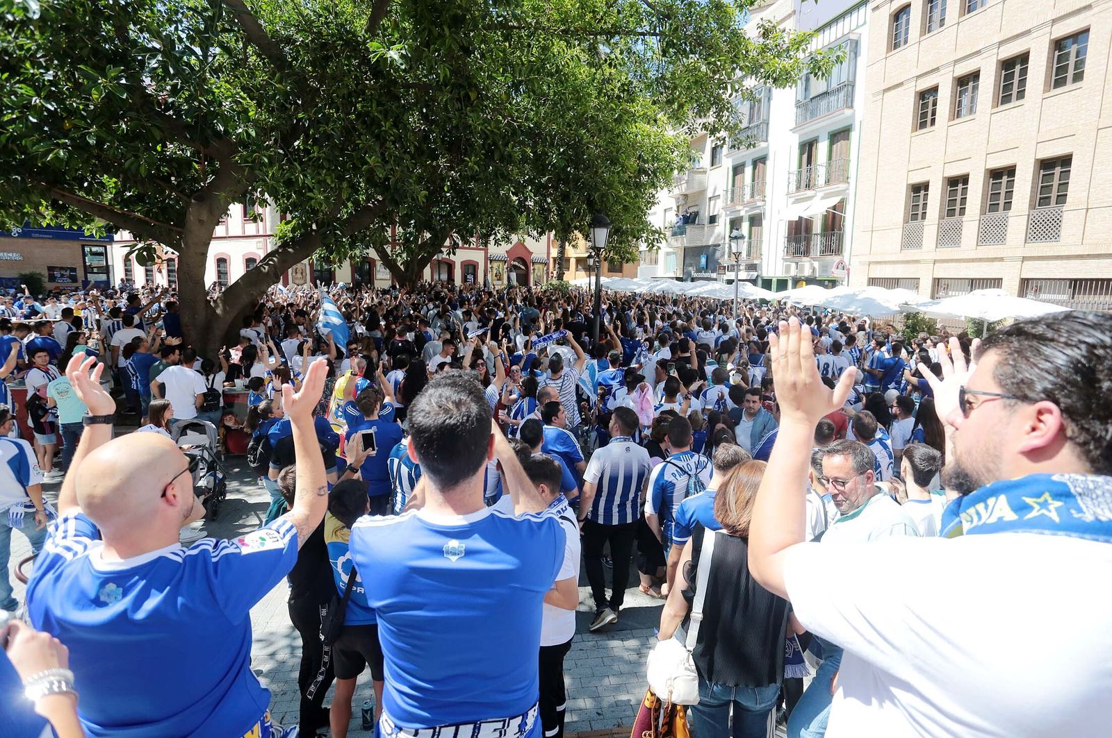 Imágenes del ambiente previo al Recre-Cacereño