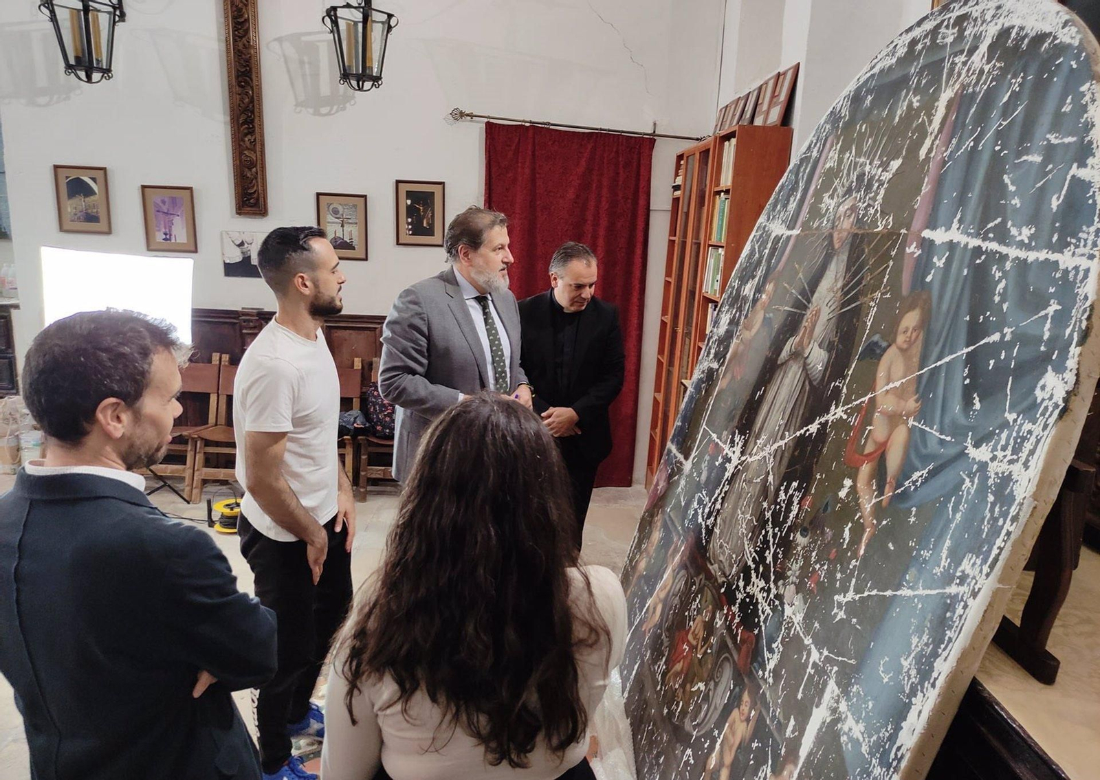 Acuerdo en Baeza para la restauración del óleo del siglo XVIII de Nuestra Señora de la Soledad.