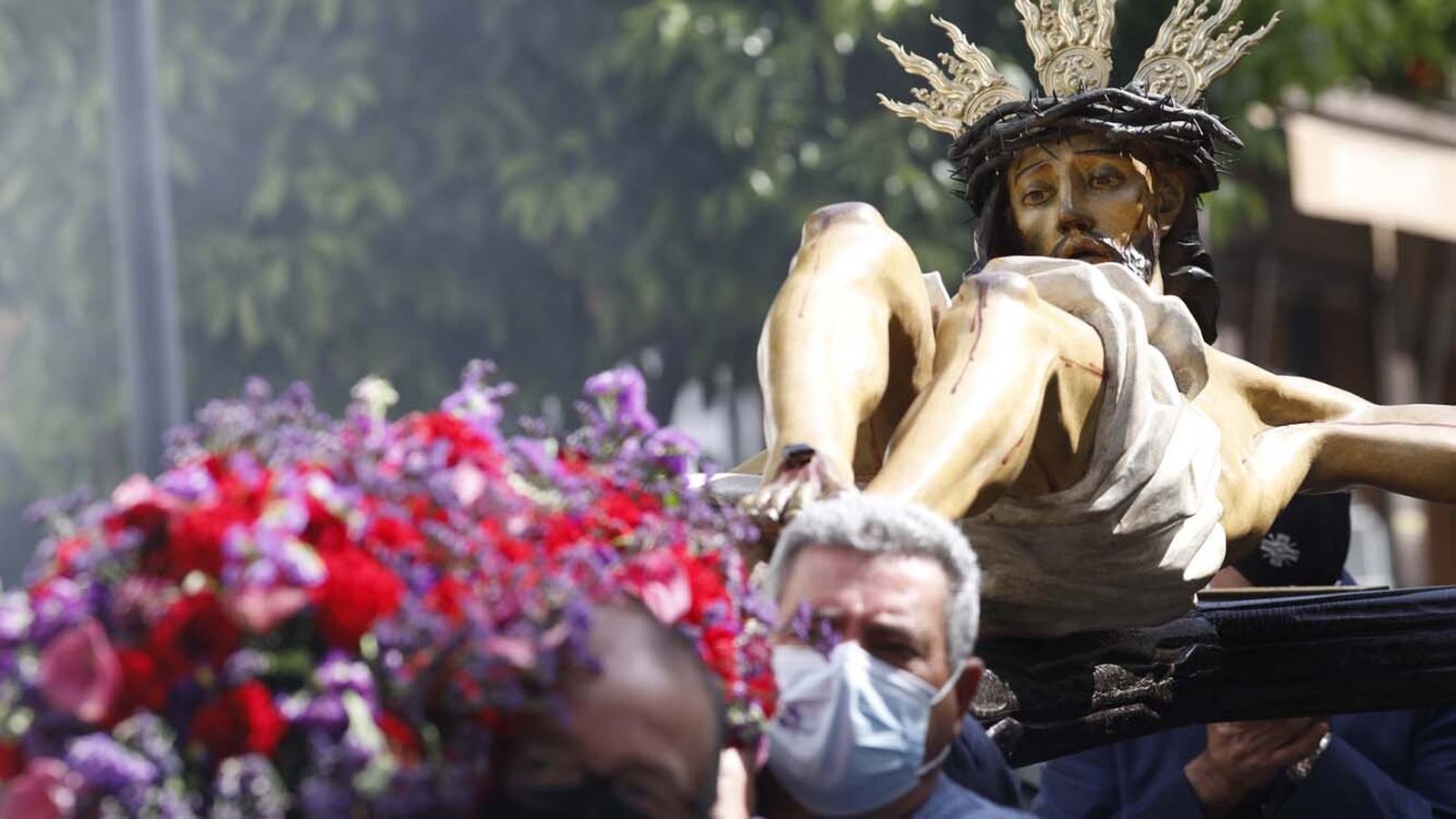 Las imágenes del Viernes Santo en Tarifa: Siete Palabras