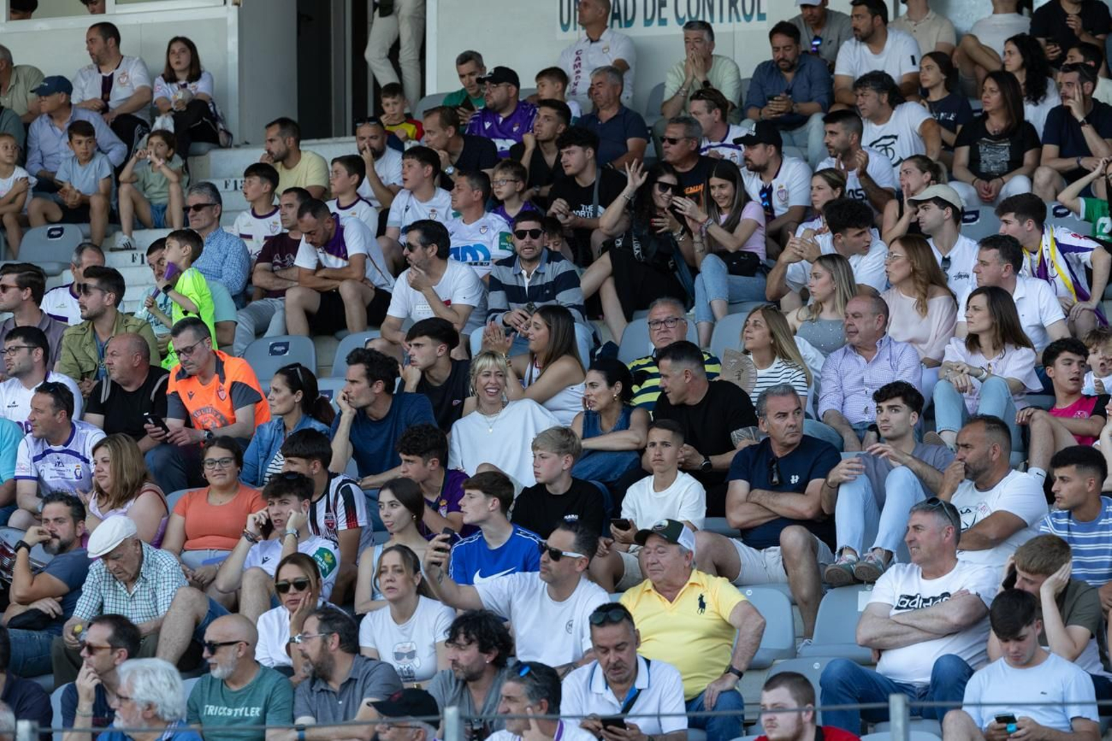 Las mejores imágenes del Real Jaén - CD Huétor Tájar Las mejores imágenes del Real Jaén - CD Huétor Tájar