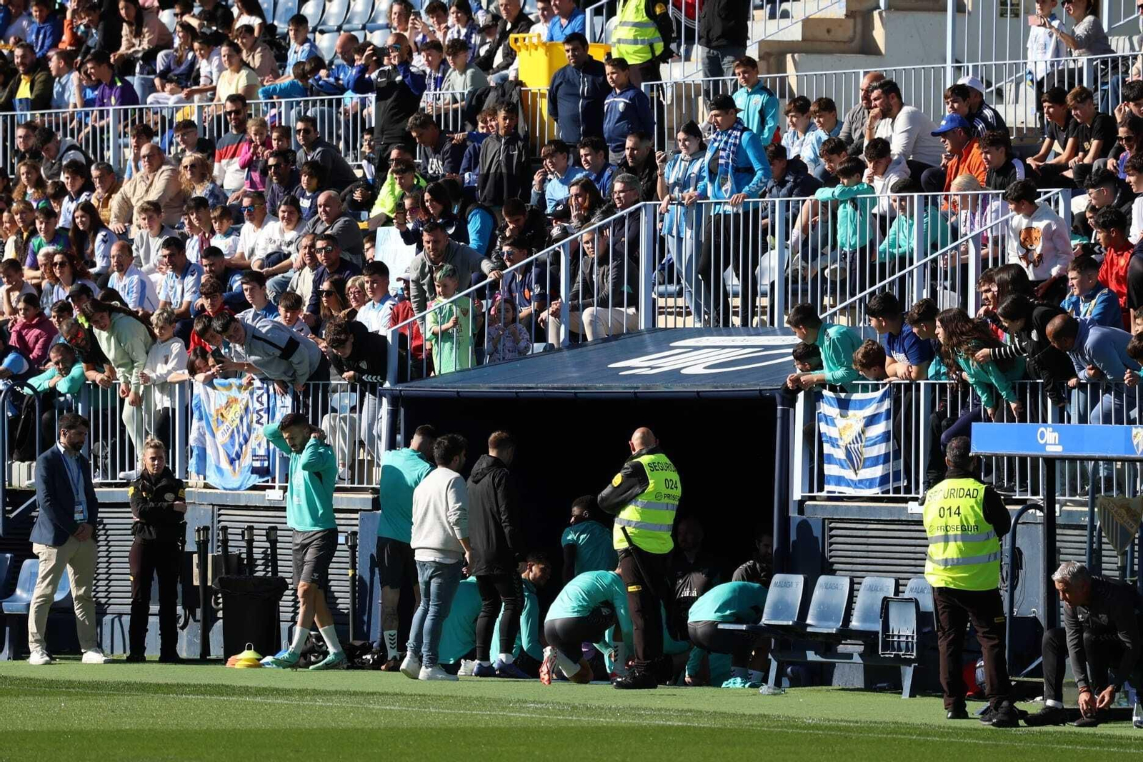 Búscate en las fotos del entrenamiento del Málaga abierto a la afición