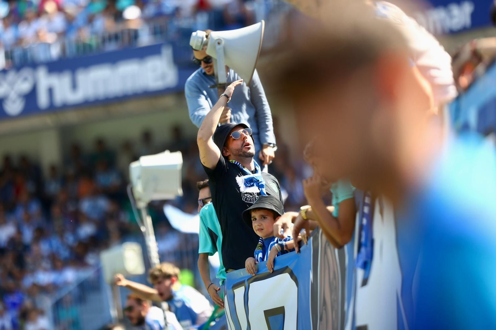 Búscate en las fotos del Málaga CF-Melilla