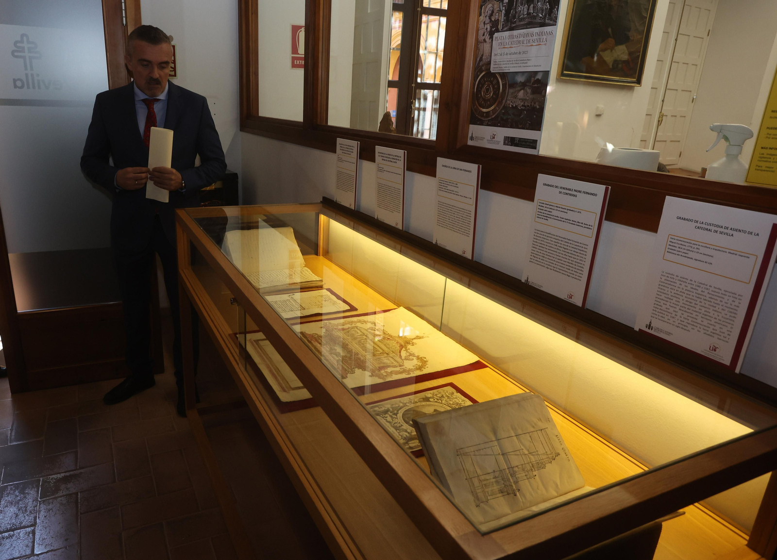 EXPOSICION  PLATA Y OTRAS DADIVAS INDIANAS EN LA CATEDRAL DE SEVILLA