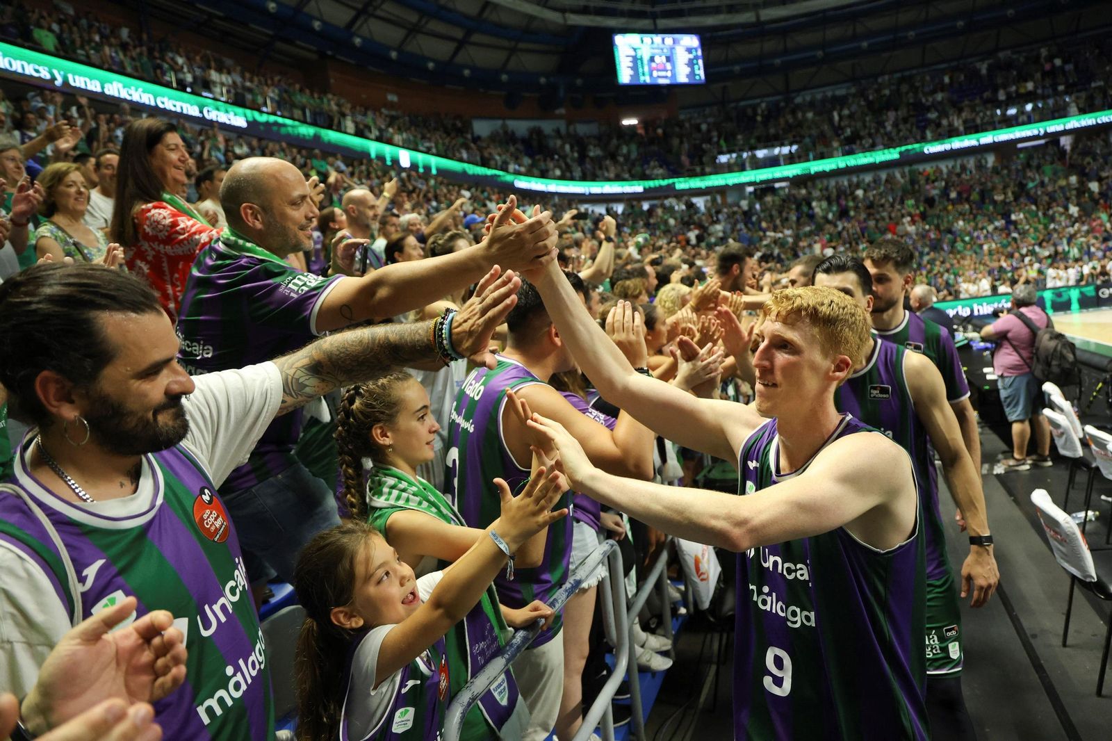 Piel de gallina con el adiós del Carpena al Unicaja