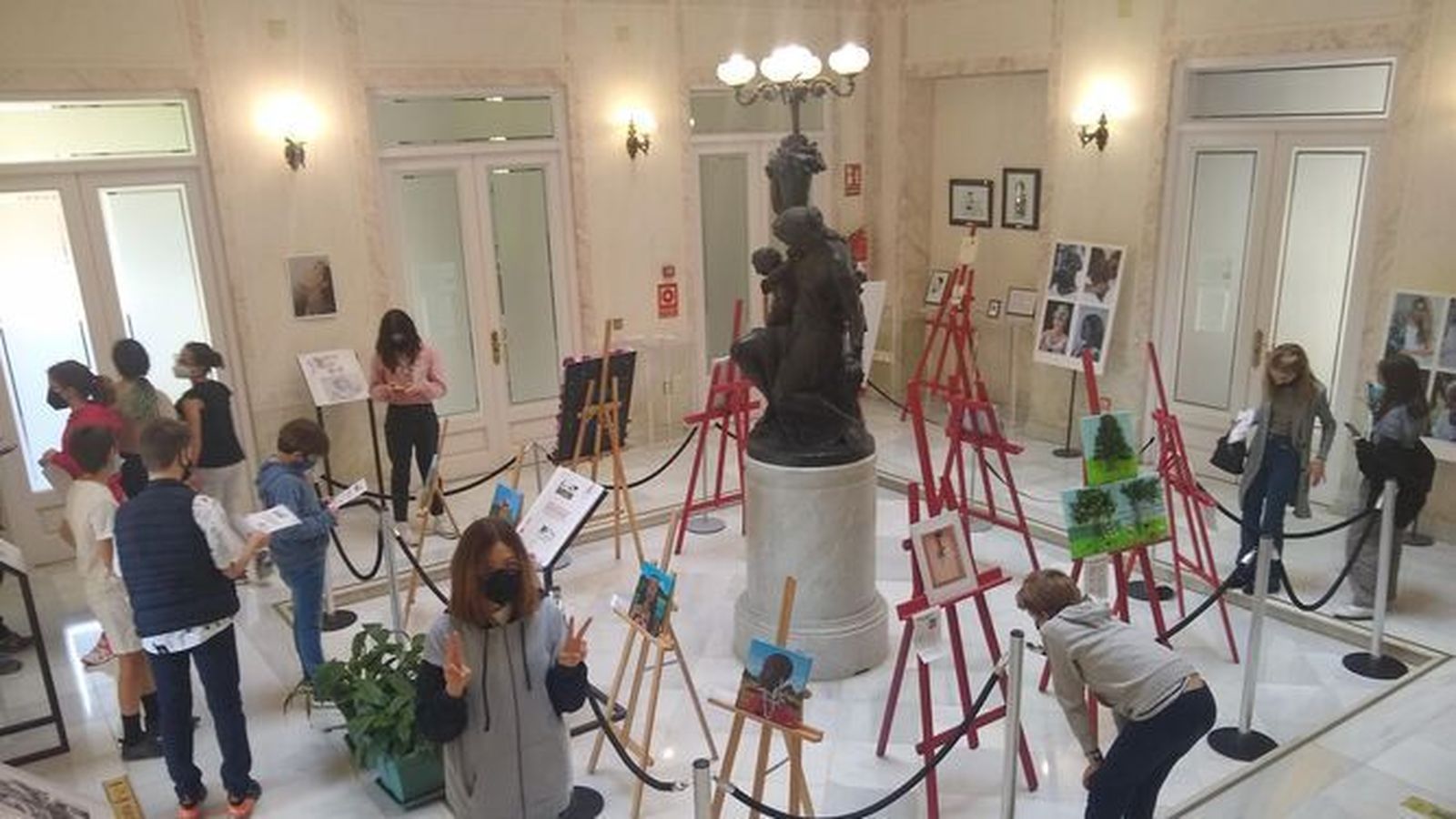 Exposición de trabajos de alumnos de San Francisco de Paula.