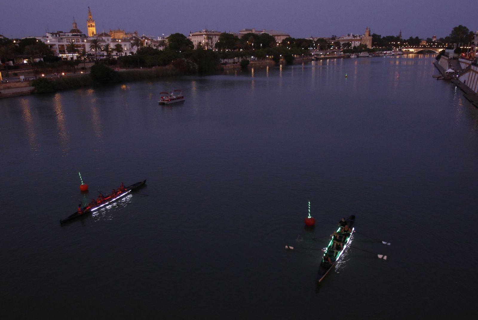 Regata nocturna de la Velá de Triana