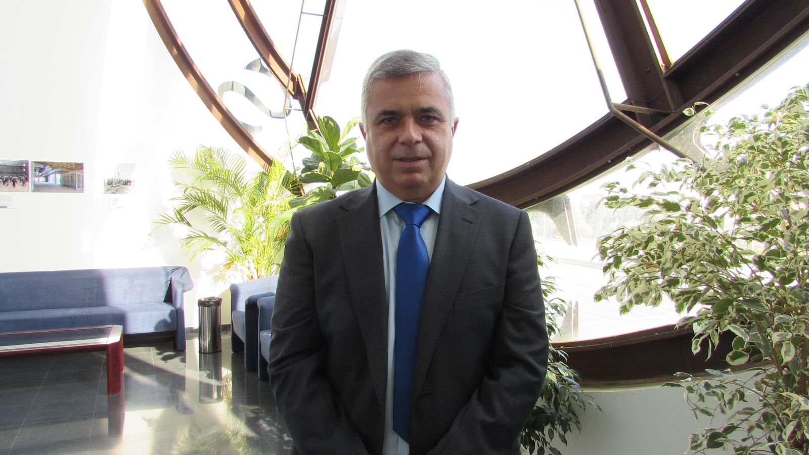 Salvador Pérez Litrán, director de la Escuela Técnica Superior de Ingeniería.