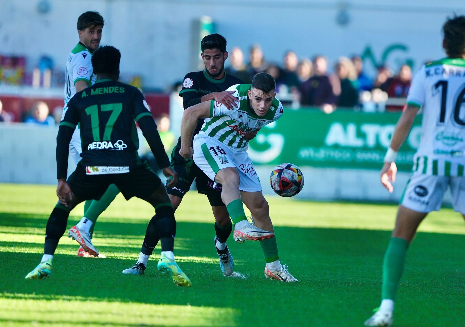 Partido entre el Sanluqueño y el Córdoba, este miércoles.