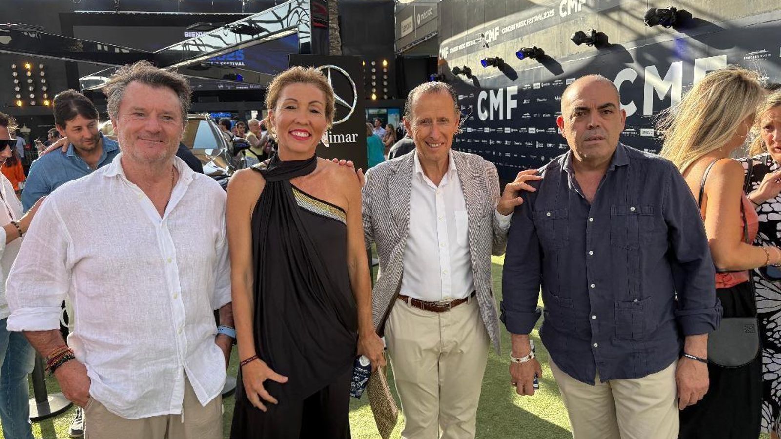 Alberto Ruano, Tania Barcelona, el alcalde de Chiclana de la Frontera José María Román y Lorenzo Amor.
