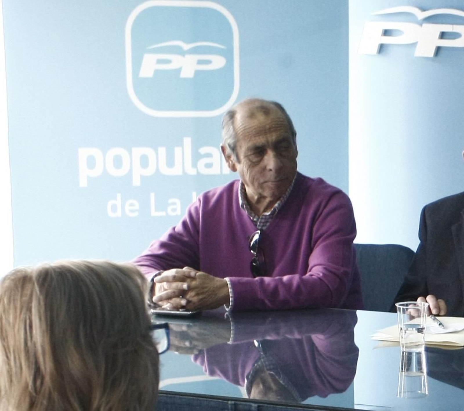 José Antonio Fernández Pons, en una rueda de prensa en la sede del PSOE en mayo de 2013.