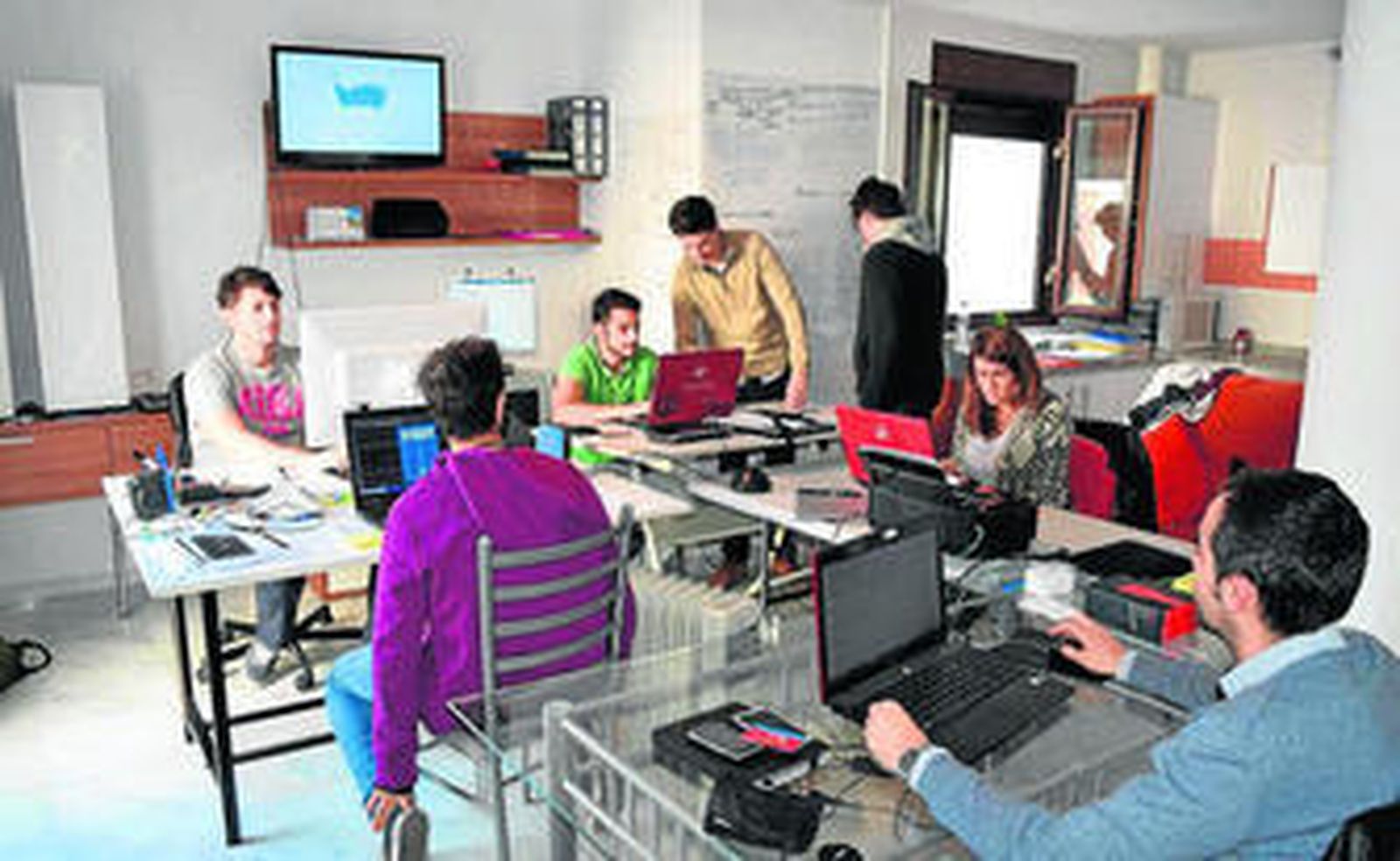 El equipo de Wuolah está formado por ocho jóvenes menores de 30 años y especializados en diferentes áreas.