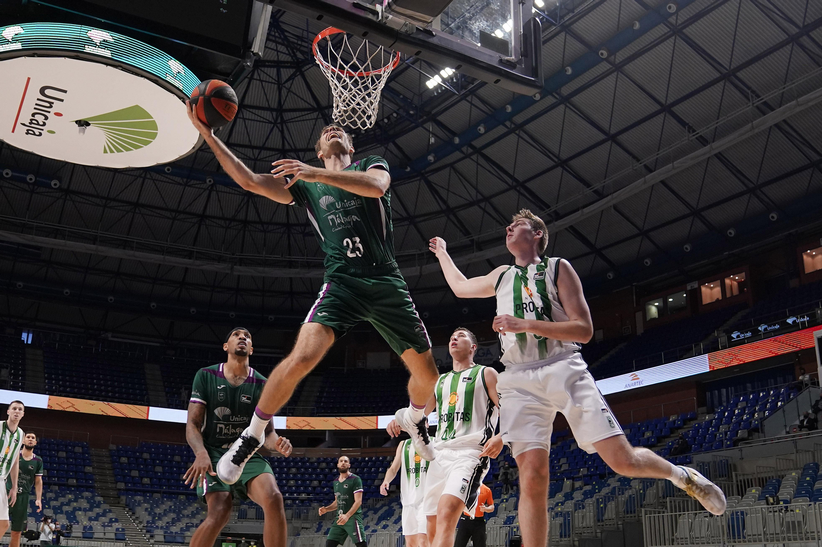 El Unicaja-Joventut, en fotos