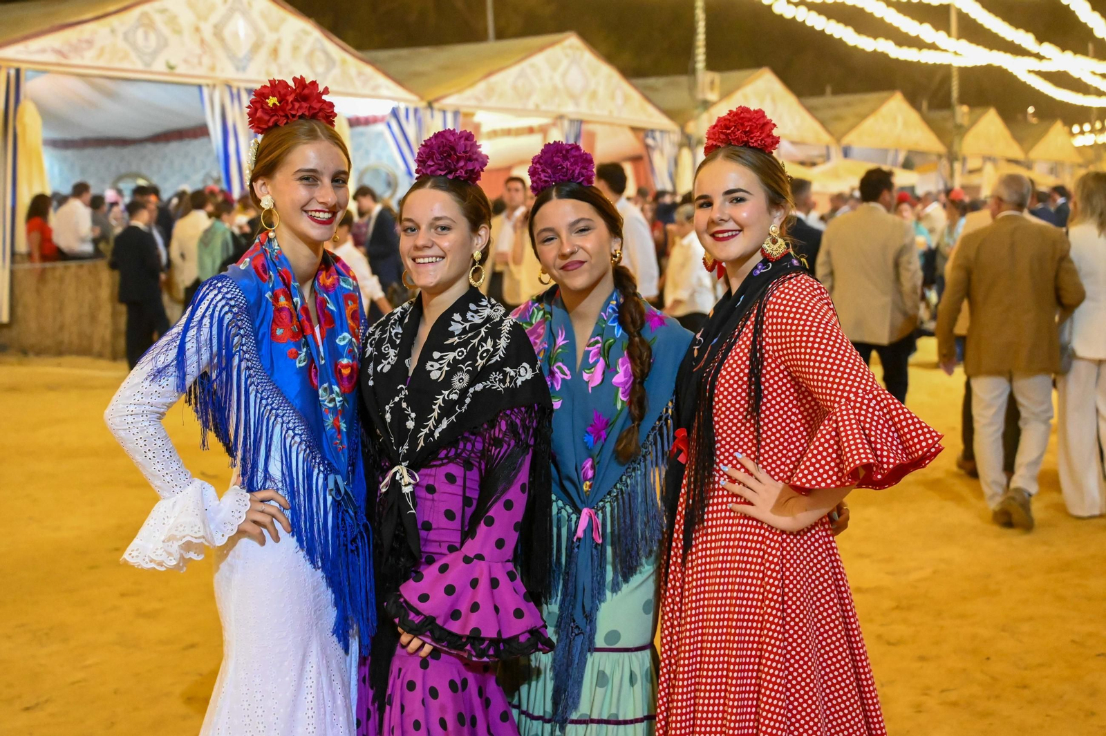 Imágenes del ambiente del ambiente de la noche del sábado en la Feria de Otoño y del Caballo 2025 de Huelva