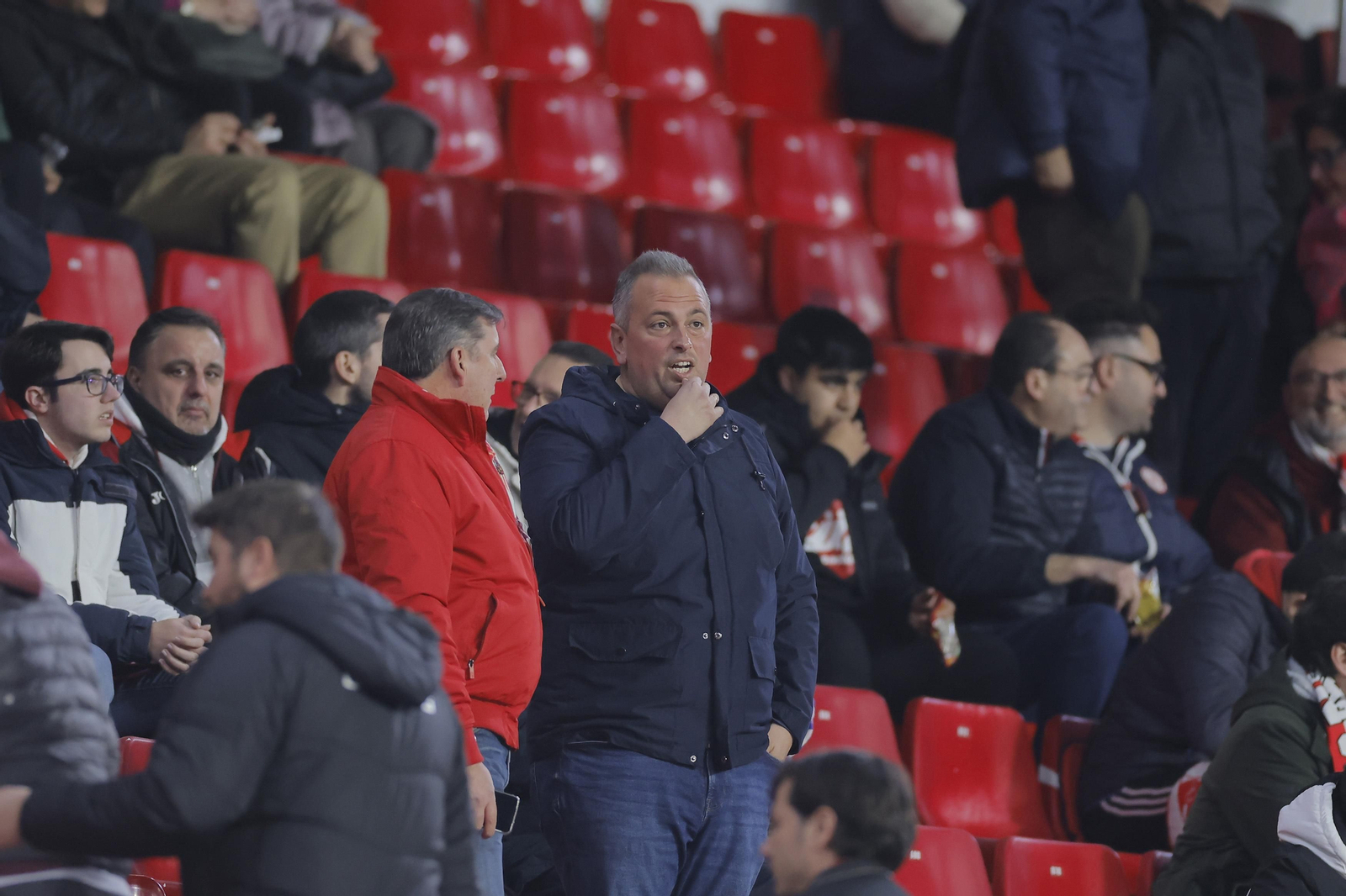 Búscate en las fotos del Sevilla-Alavés