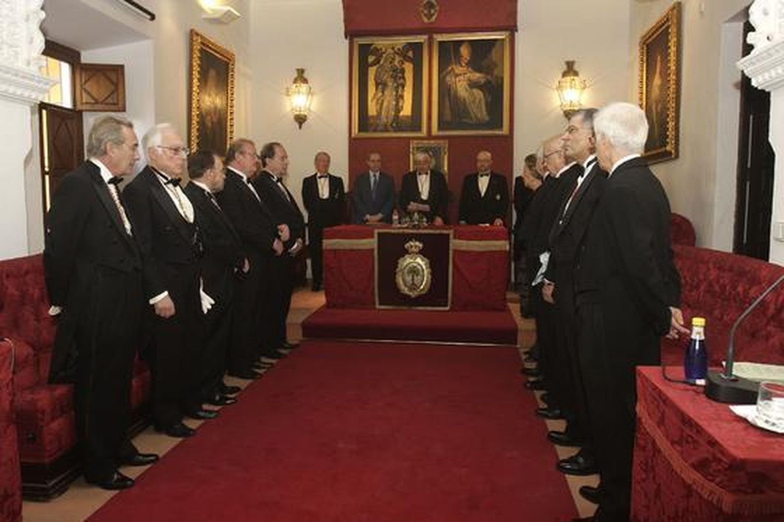 El arabista Rafael Valencia, quien dirigió en Bagdad el Instituto Hispano-Árabe, dedicó su discurso de ingreso a los refranes en la Sevilla árabe.  Foto: José Ángel García