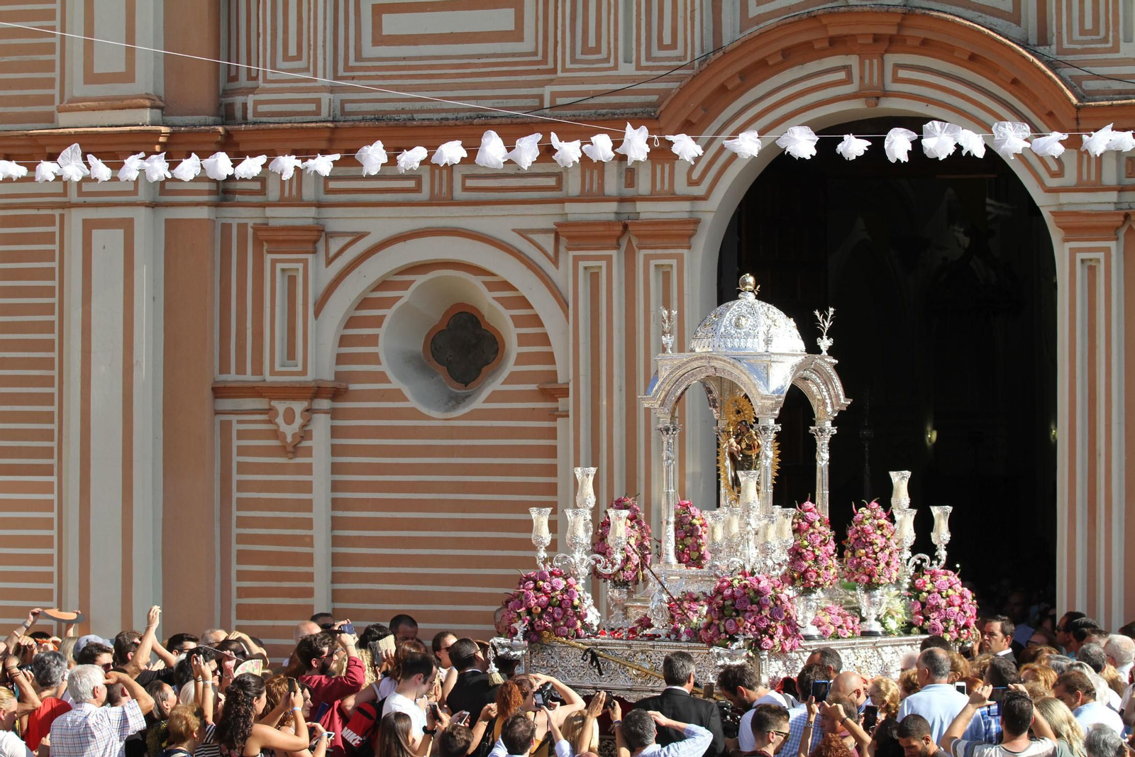 Imágenes de la bajada de La Cinta a la Catedral de La Merced