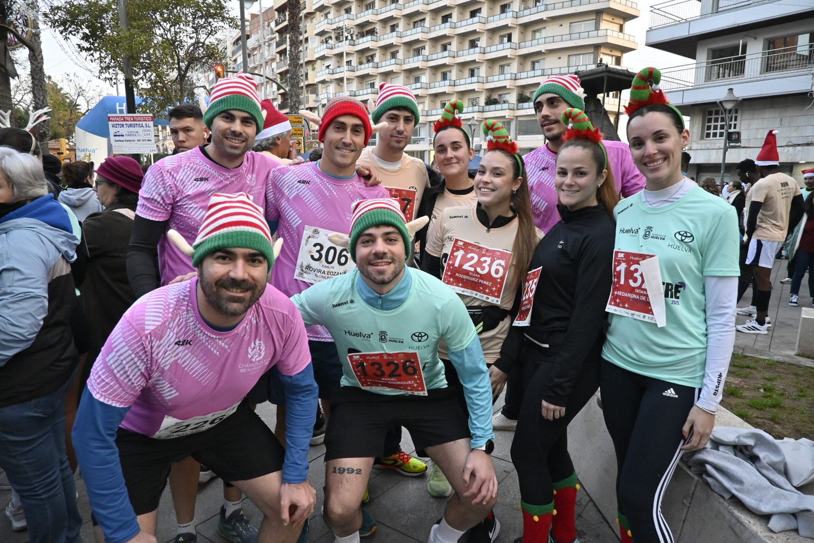 Búscate en las mejores fotografías de la San Silvestre de Huelva 2025