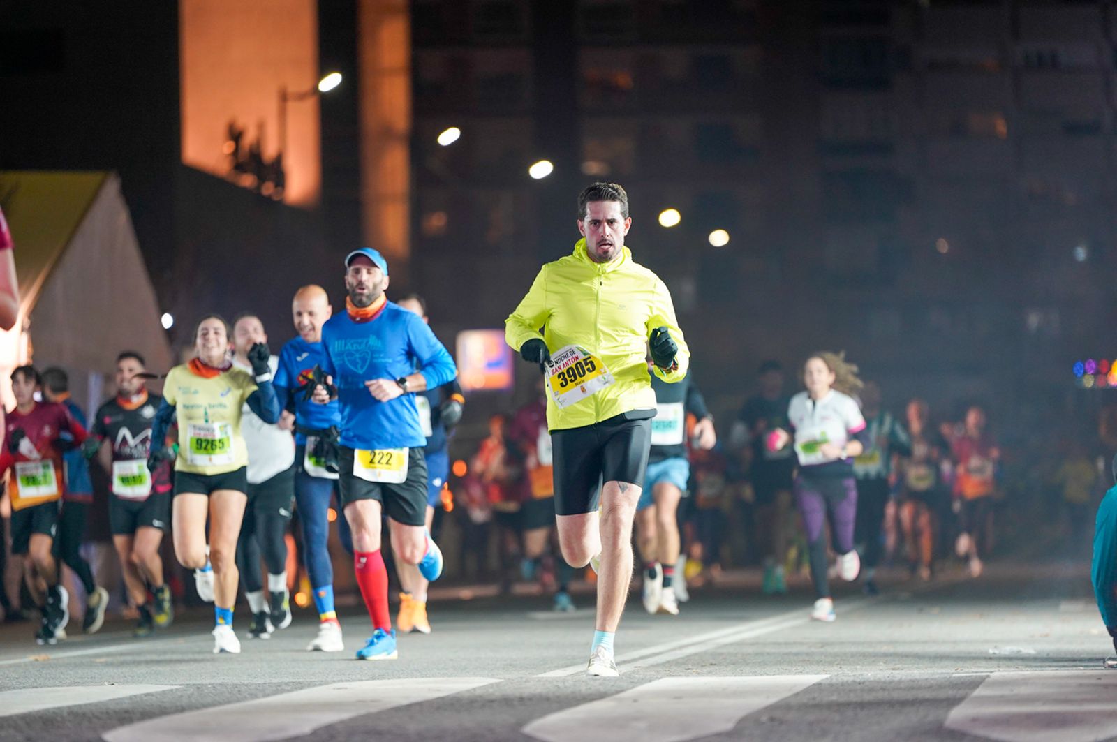 En imágenes: búscate en tu llegada a meta de la Carrera de San Antón 2026 (10)