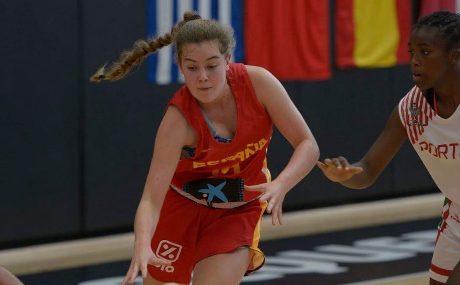 Ana Picos, durante un partido con las categorías inferiores de España.