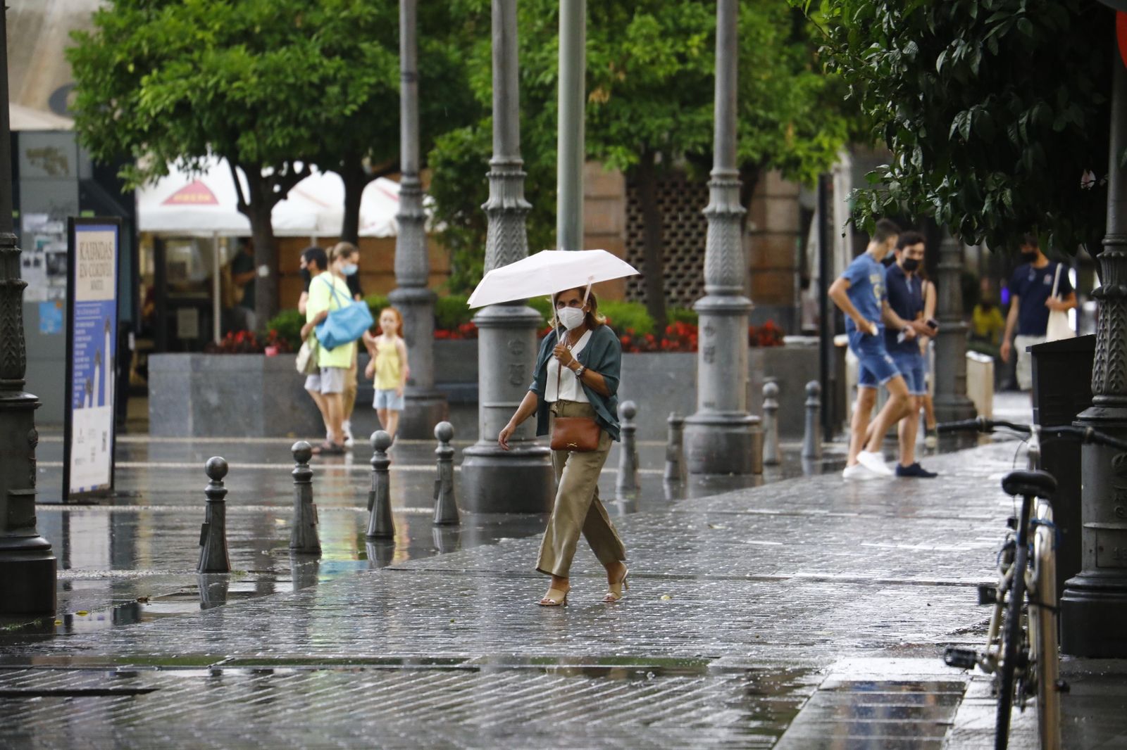 La tarde de tormenta y lluvia en Córdoba, en imágenes