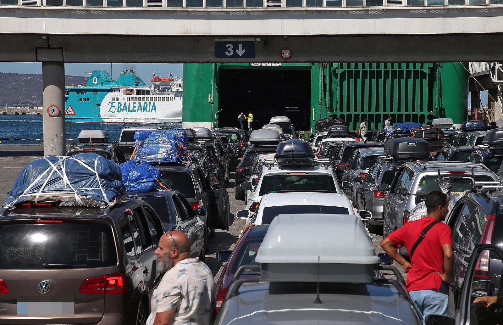 El primer mes de la Operación Paso del Estrecho en el puerto de Algeciras, en imágenes