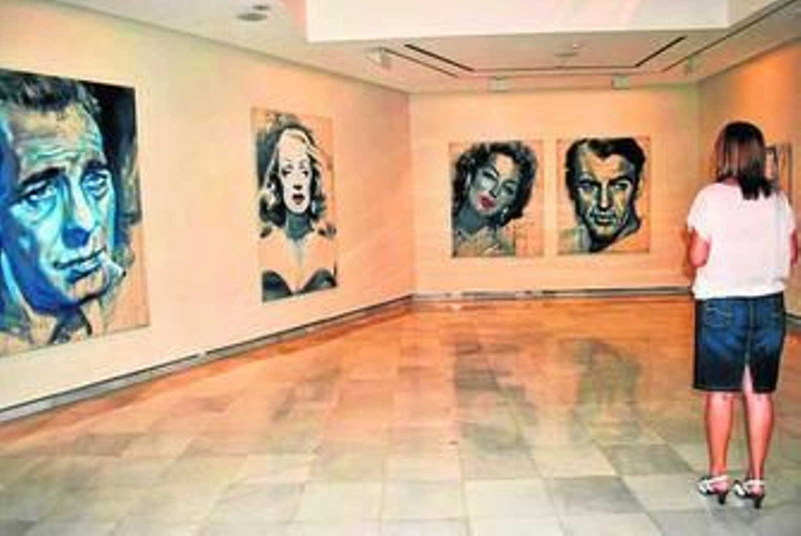 Exposición de Petrus en el Centro de Exposiciones de Benalmádena.