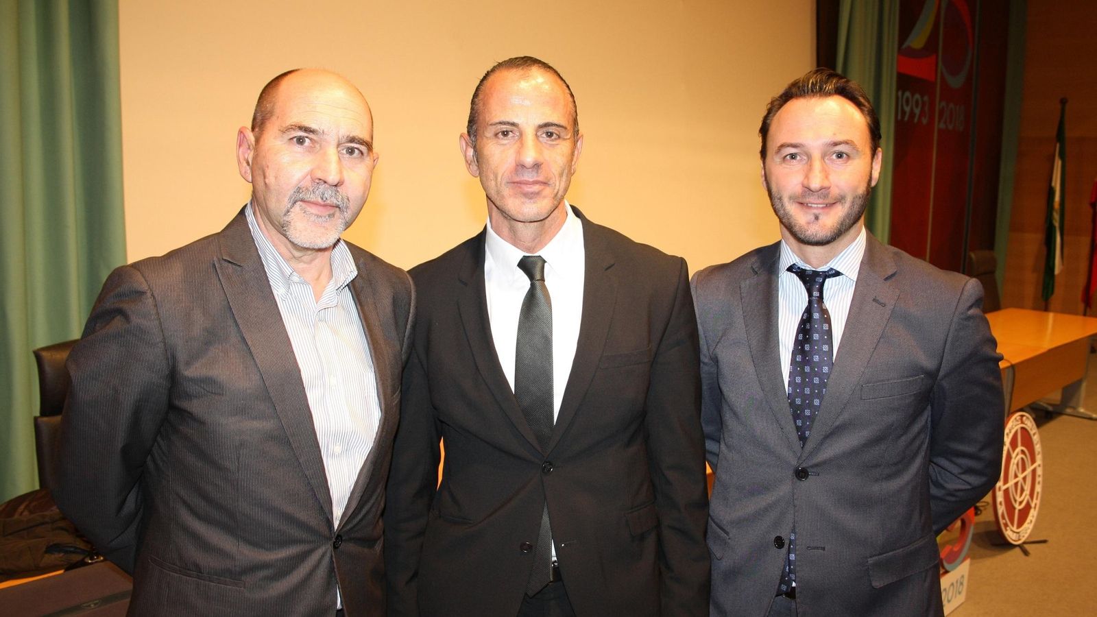 De izquierda a derecha, Tomás Solano, arquitecto del proyecto perteneciente al estudio EQUS Arquitectos, Cristian Pajares y Raúl Blanco, Director de Operaciones y Director Técnico respectivamente de SERPROCOL.