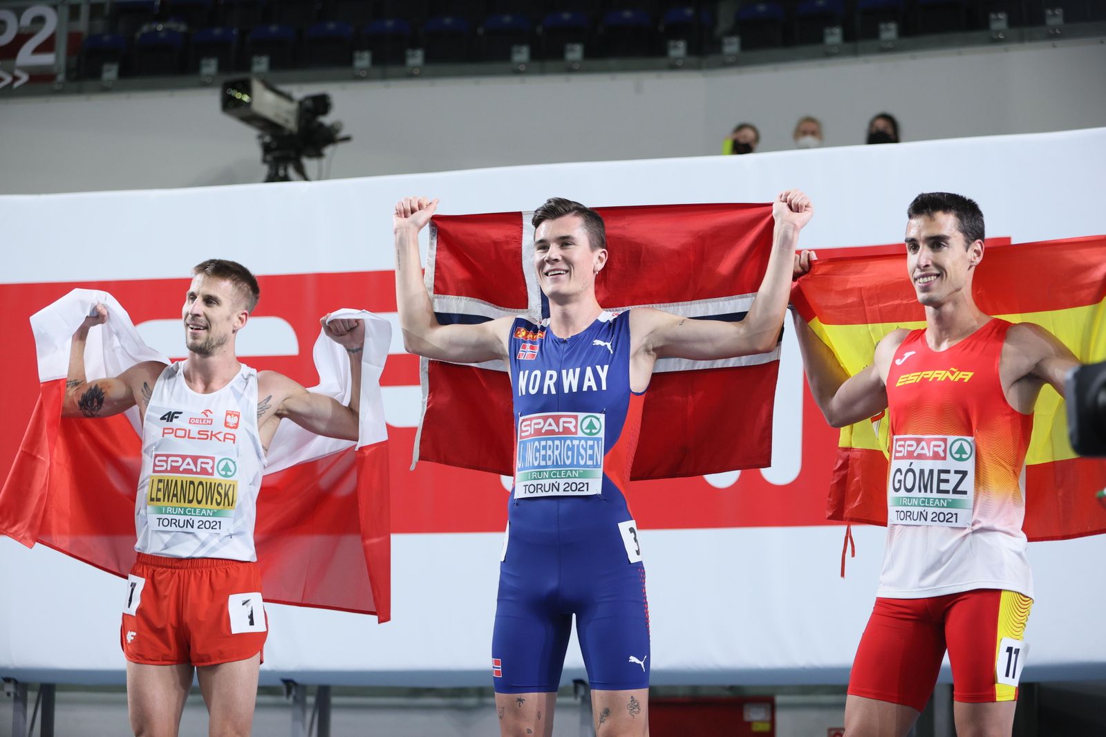 Lewandowski, Ingebrigtsen y Gómez, podio de los 1.500 en los Europeos en pista cubierta