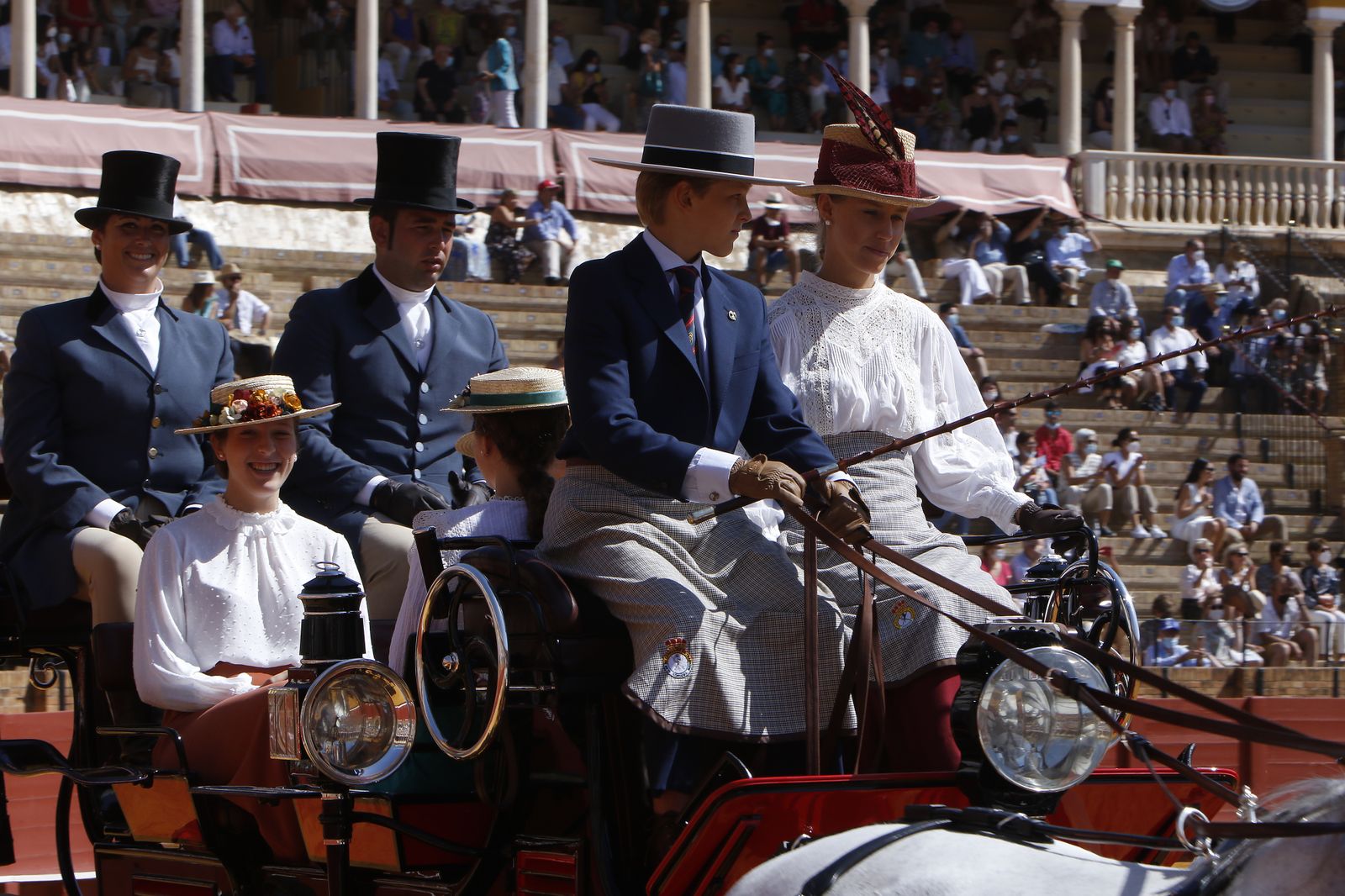 Exhibición de Enganches