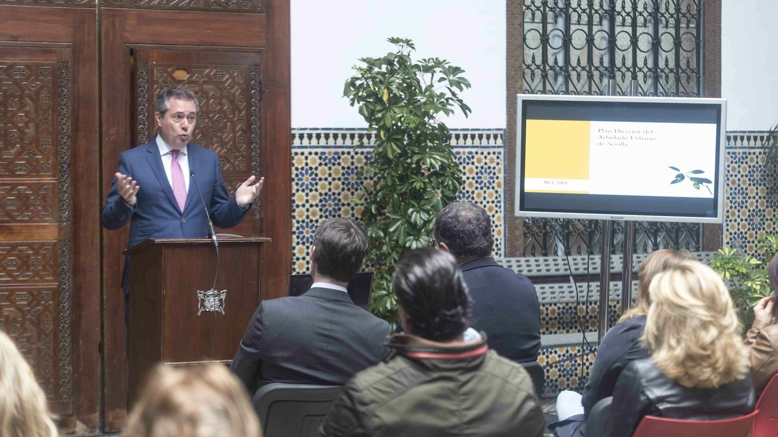 Espadas en su intervención durante la presentación del plan director de arbolado.