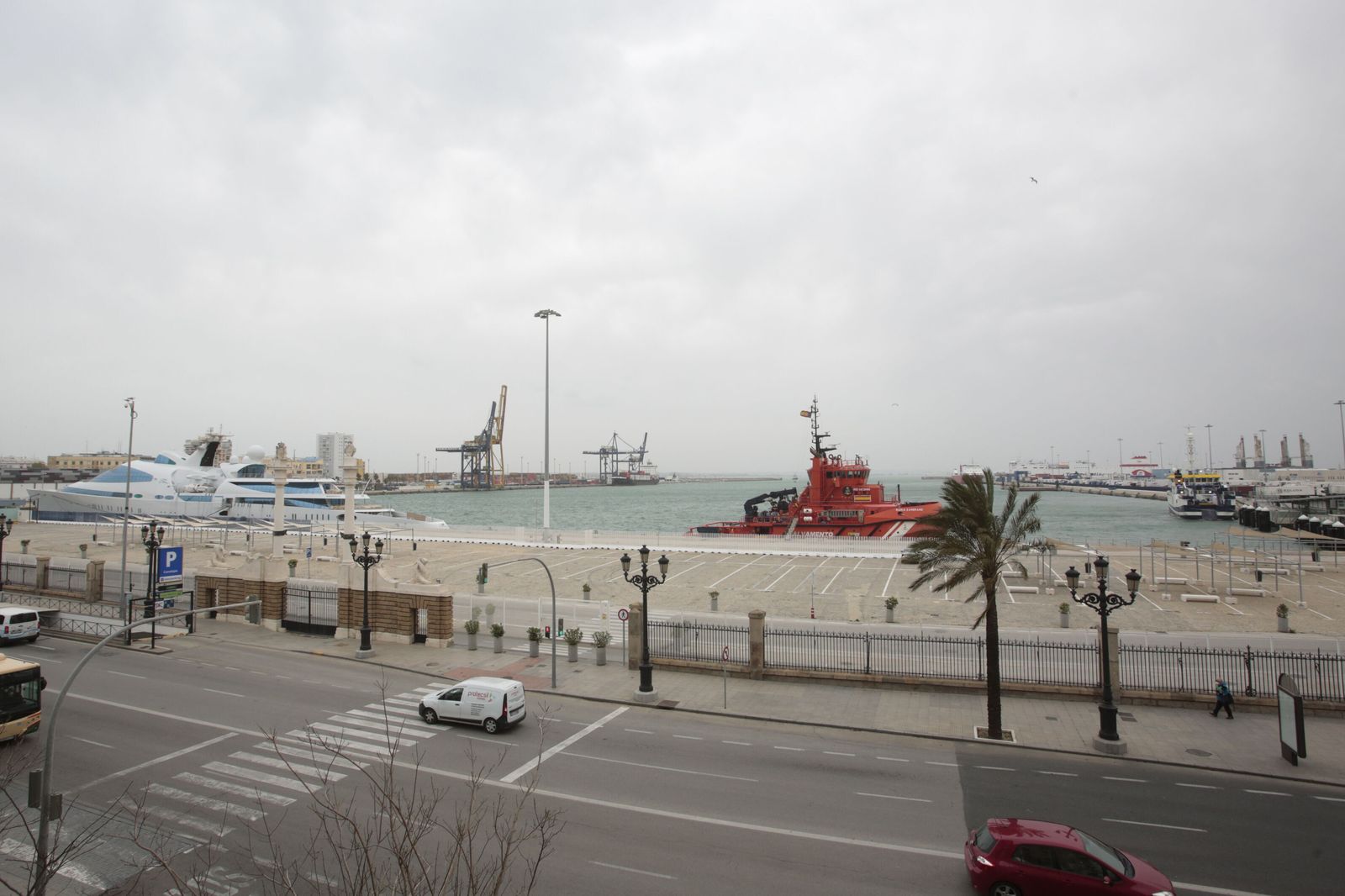 Una imagen reciente del muelle de la capital gaditana.