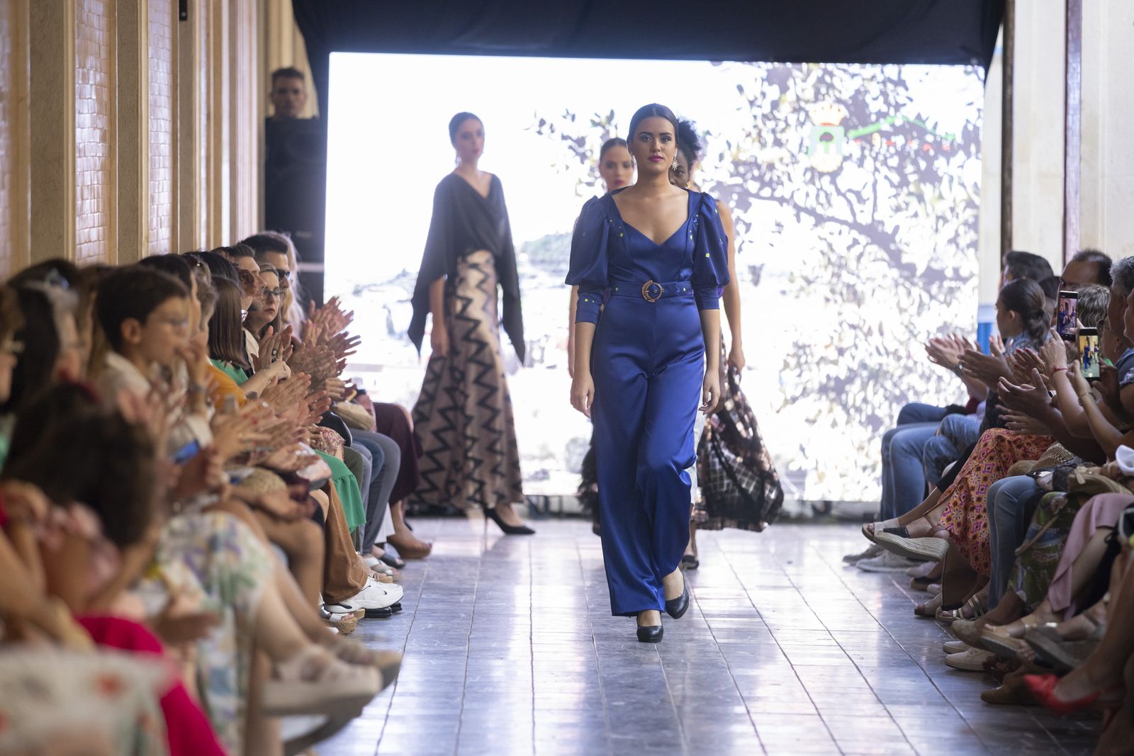 Imágenes del desfile 'Huelva provincia de moda' en la Gran Vía