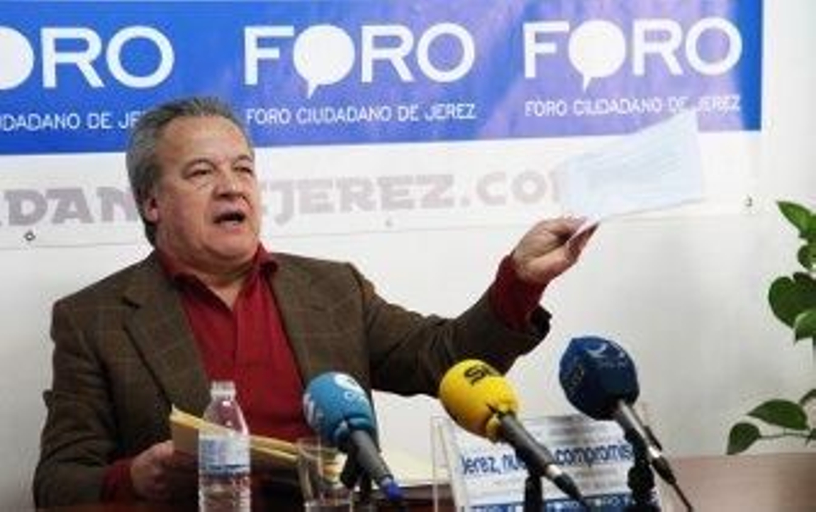 "Estoy deseando que llegue el mes de abril para que todo quede muy clarito"