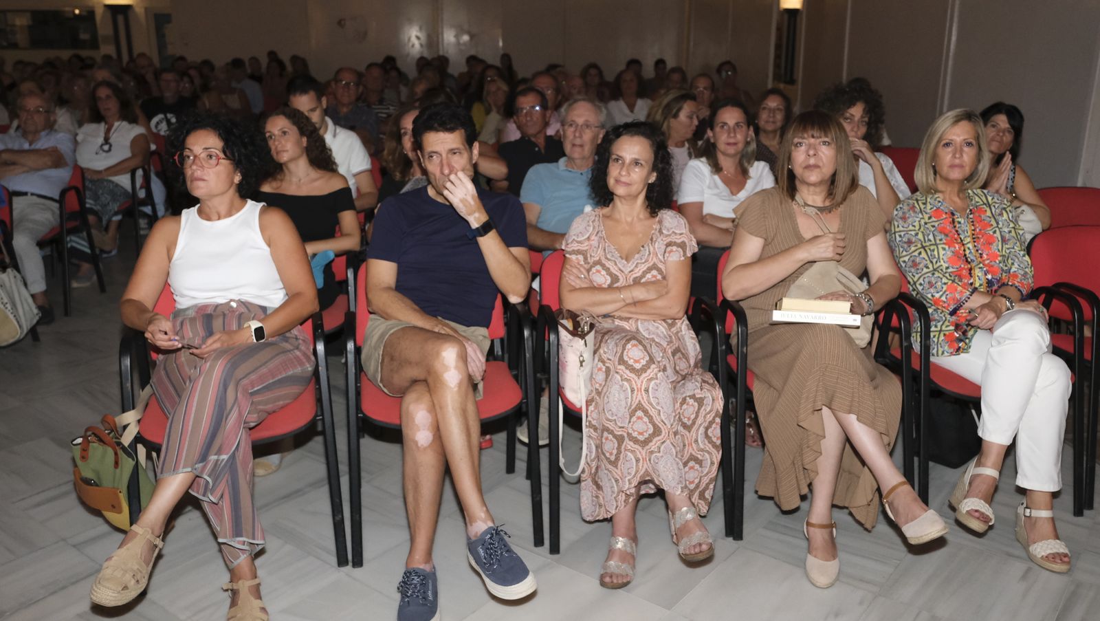 Imágenes de Diario de los Libros en Mojácar, con la escritora Julia Navarro