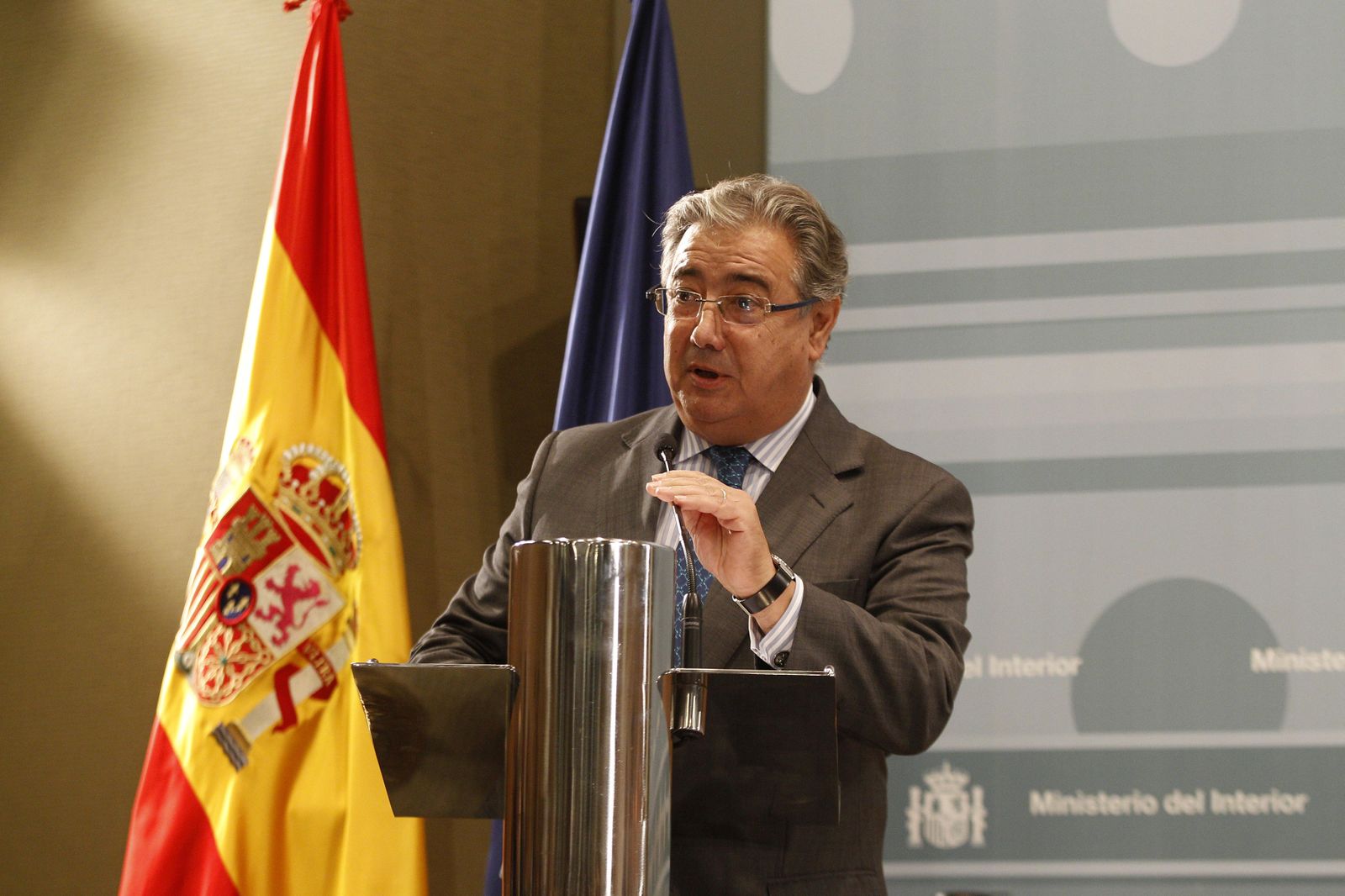 Los miembros del gabinete de Zoido juran sus cargos