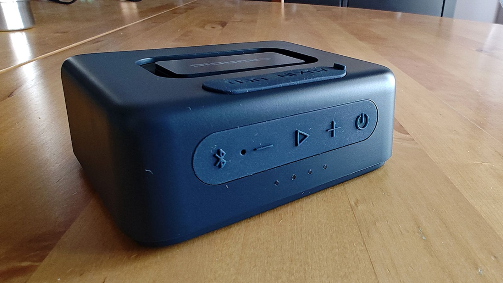 Altavoz Grundig Jam Earth