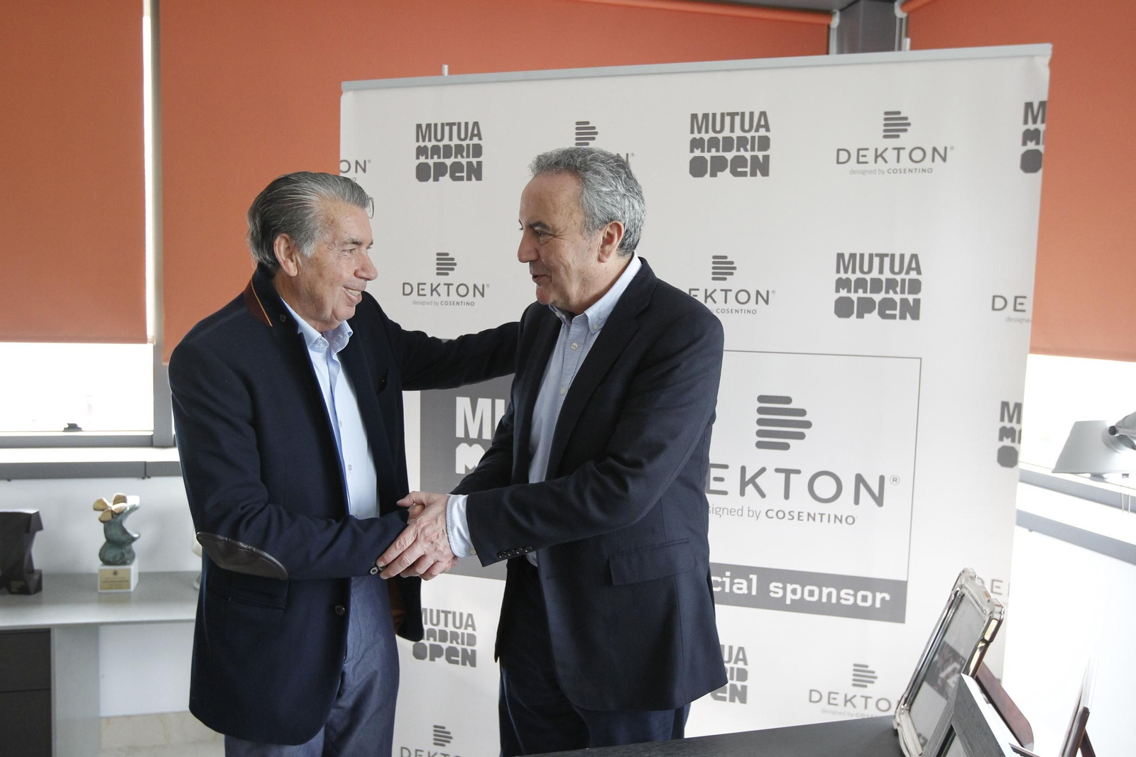 Las fotos de la vida de Manolo Santana