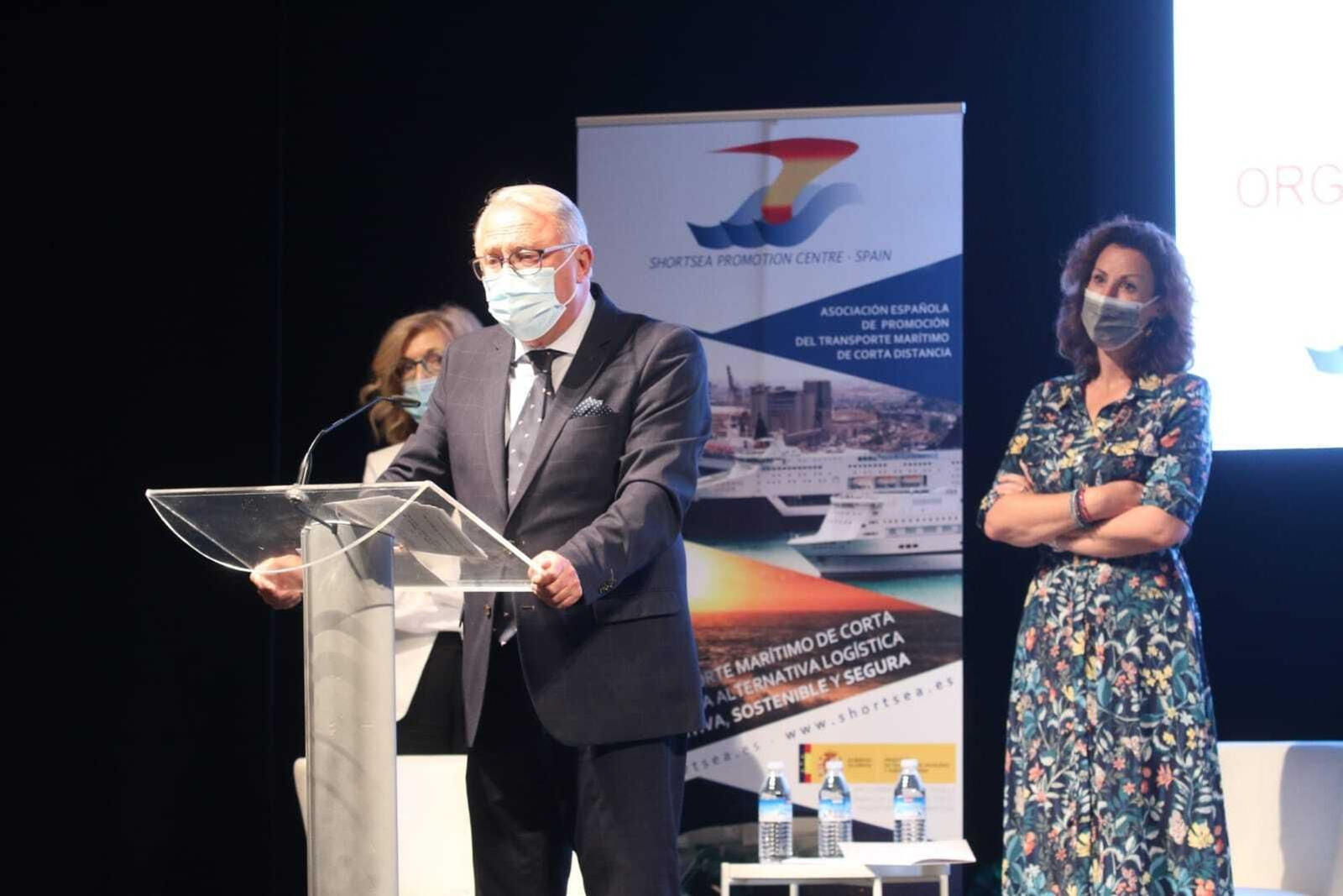 Jesús Caicedo, presidente de la Autoridad Portuaria de Almería, en la inauguración de la jornada sobre el transporte marítimo de corta distancia