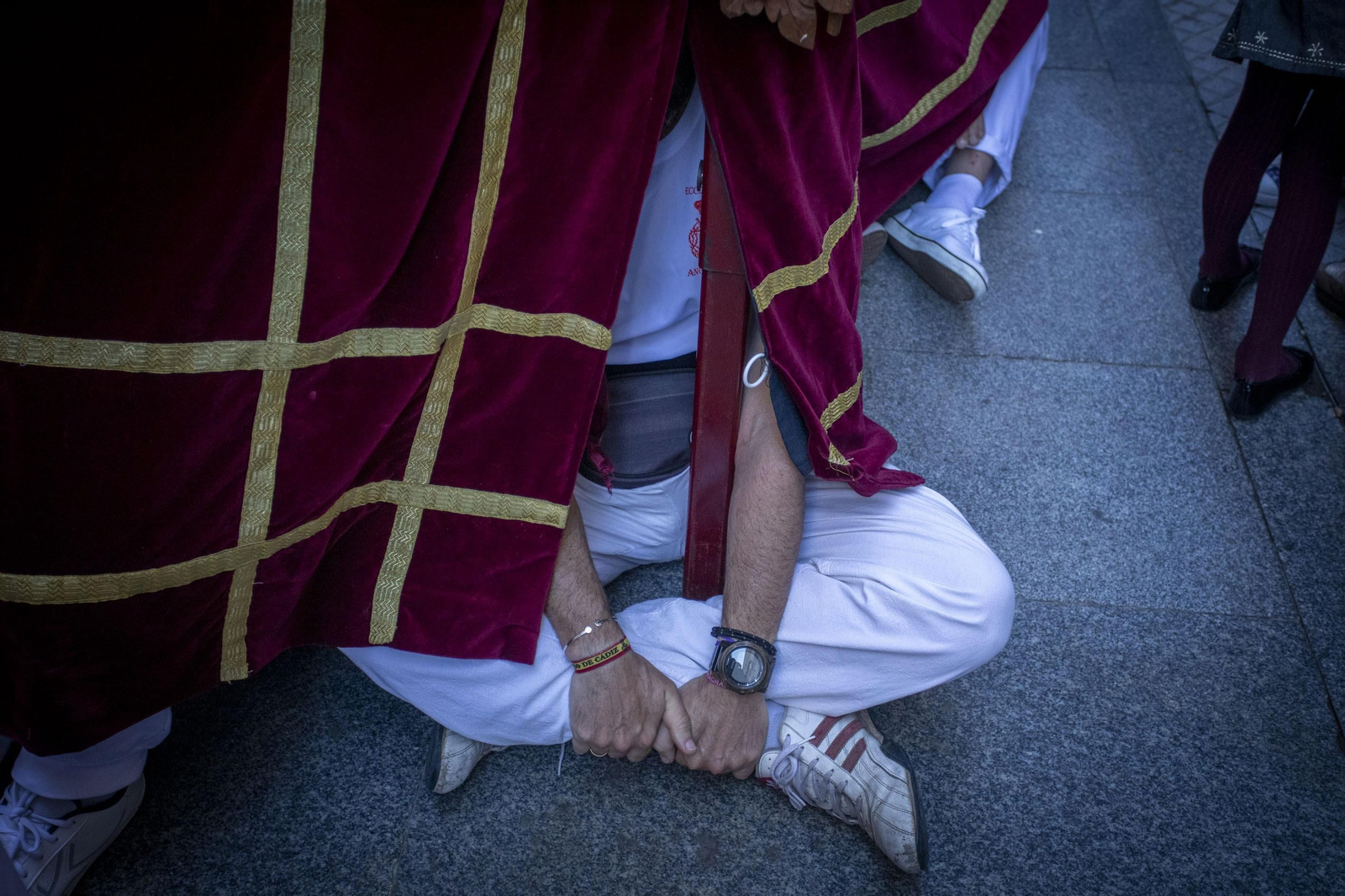 Las imágenes de la cofradía de Ecce-Homo en la Semana Santa de Cádiz 2022