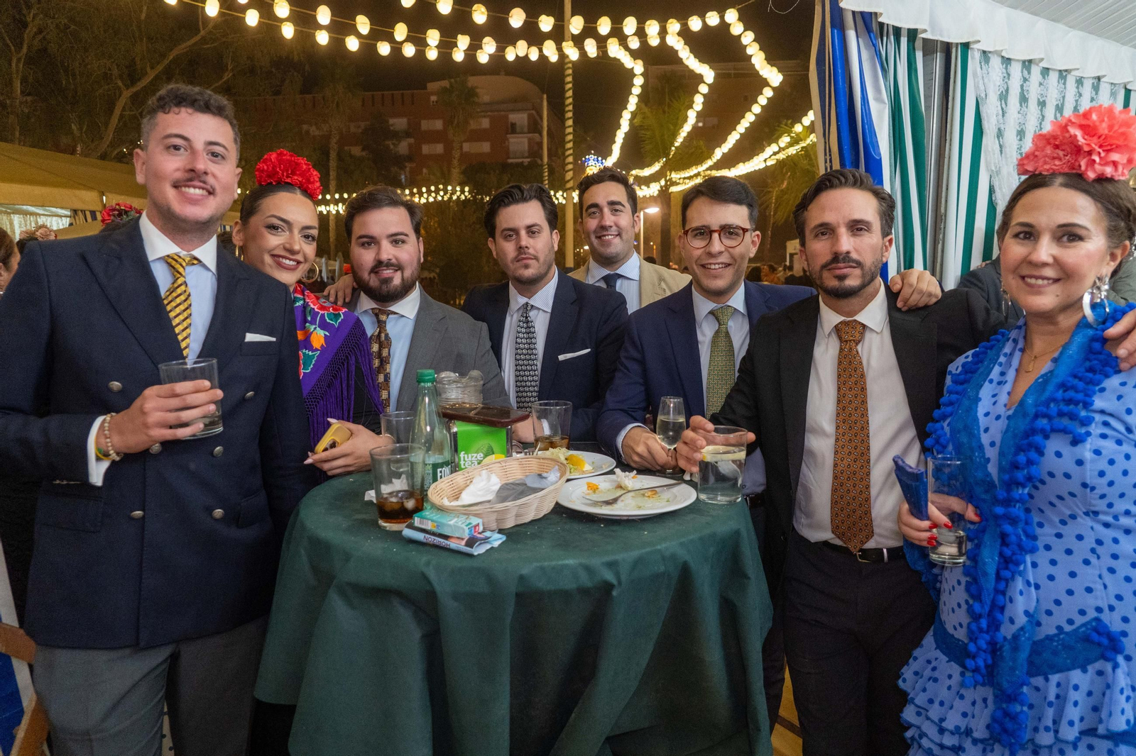 Imágenes del ambiente del ambiente de la noche del sábado en la Feria de Otoño y del Caballo 2025 de Huelva