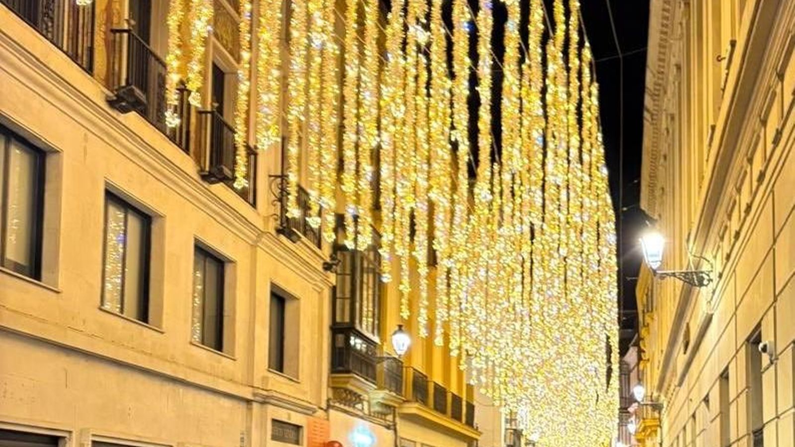 Iluminación en la calle Velázquez