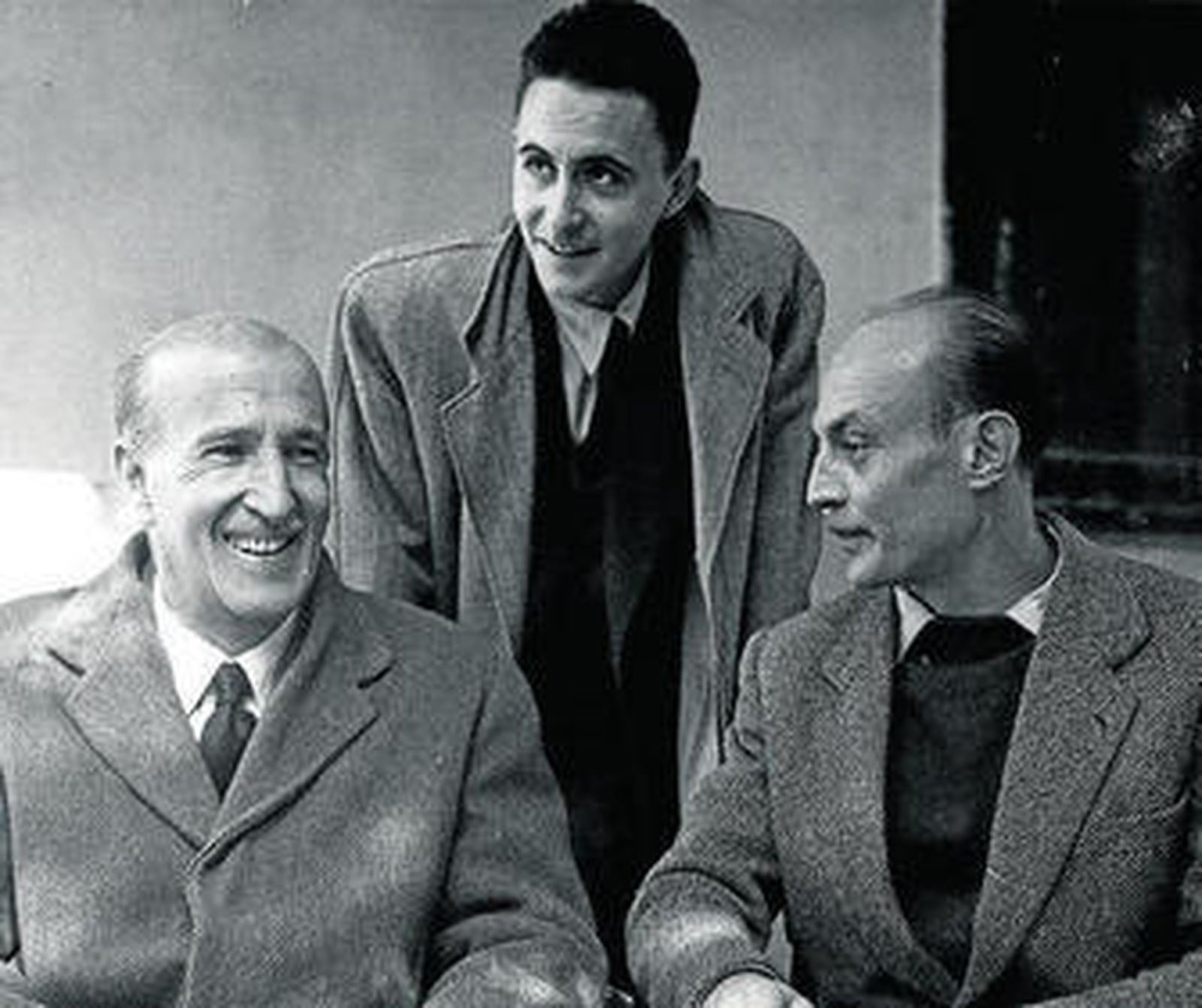 Vicente Aleixandre, junto a Claudio Rodríguez y José Hierro.