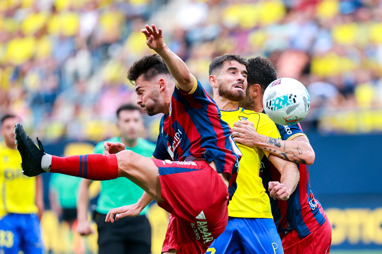 Las imágenes del Cádiz CF-Huesca