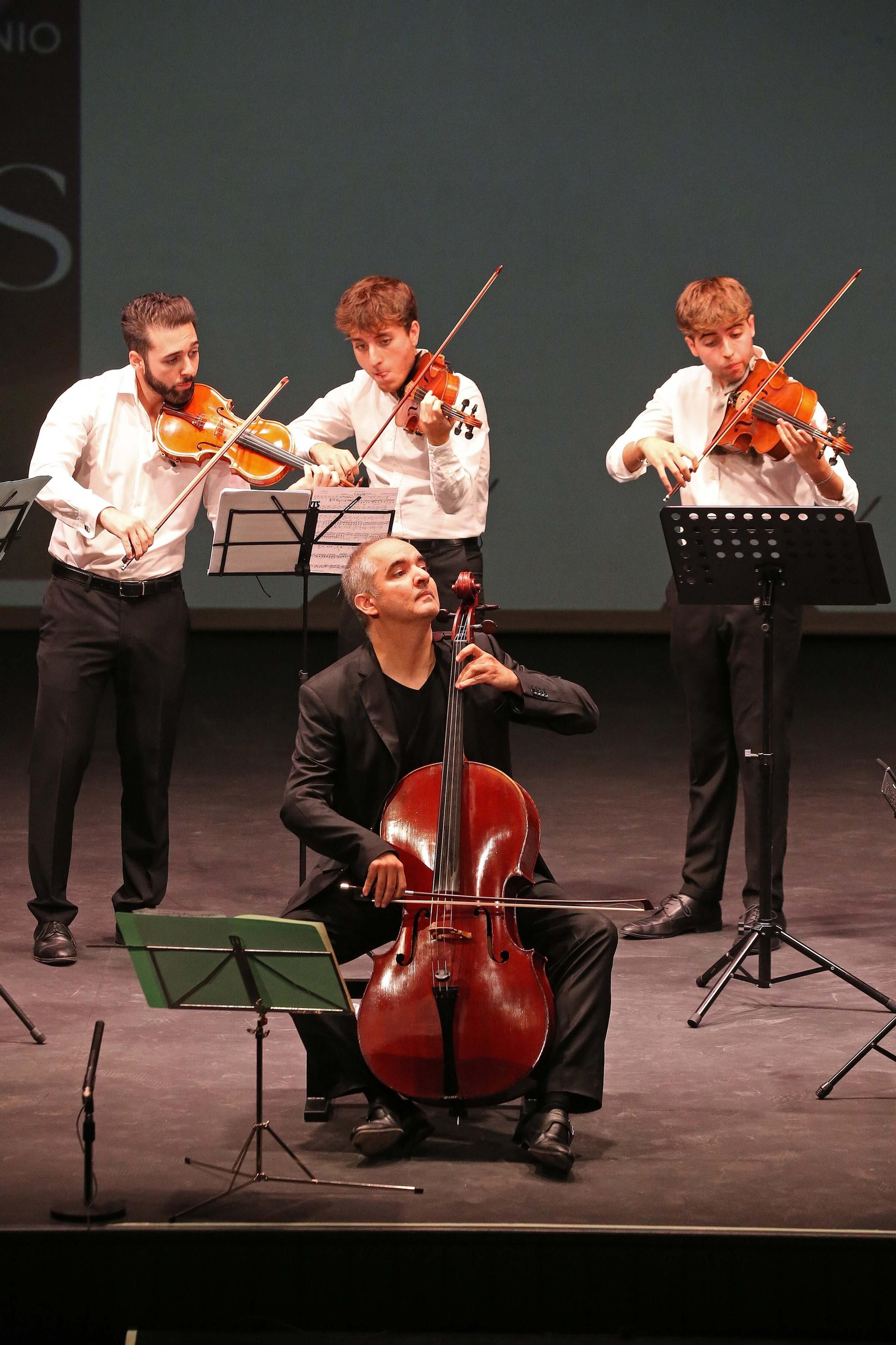 La interpretación de la sinfonía inédita de Aldo Mata, en imágenes